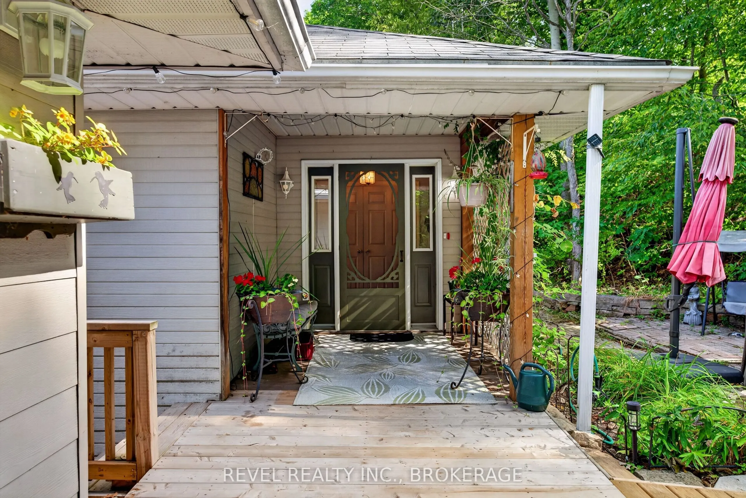 5383 Rideau Road