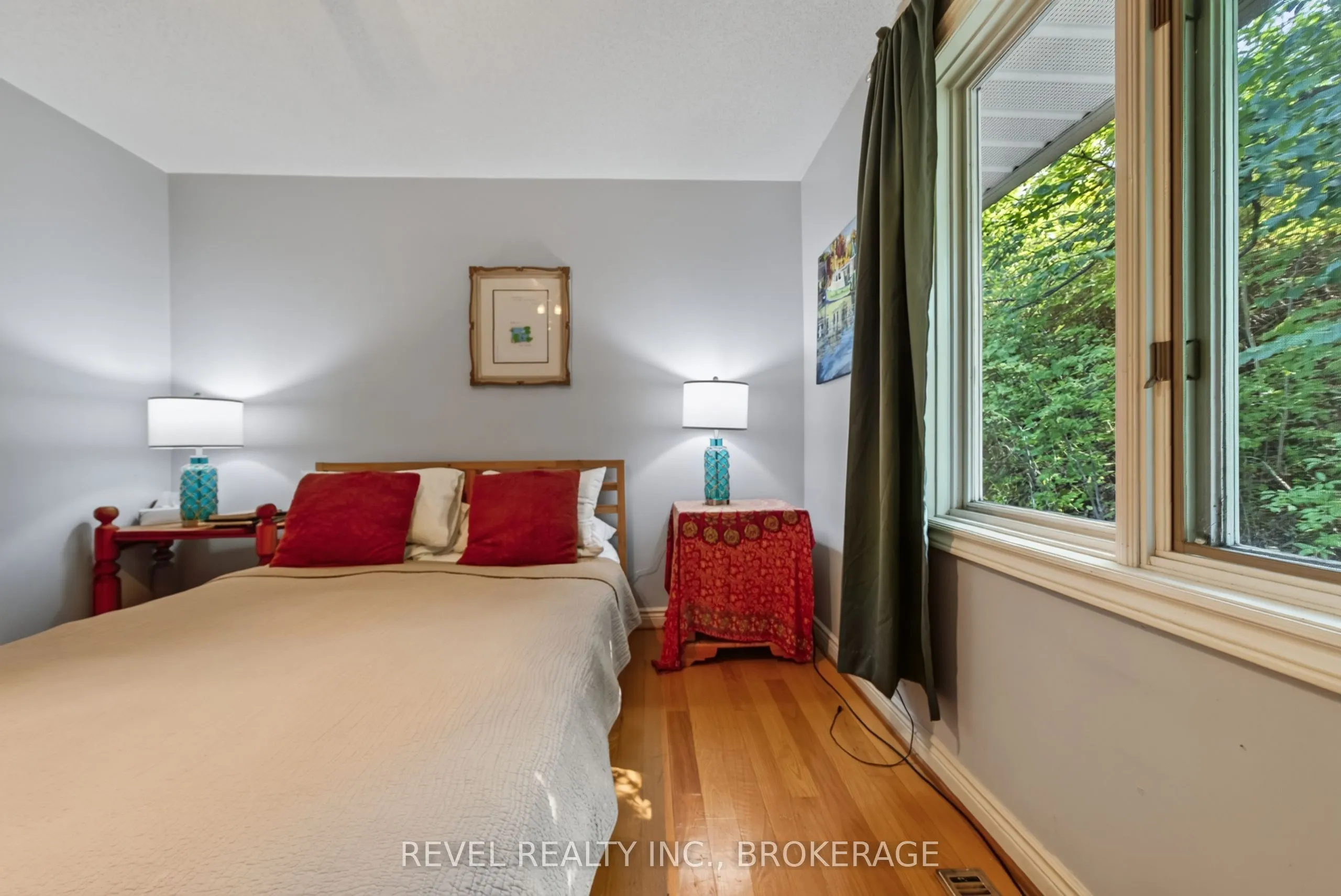 5383 Rideau Road
