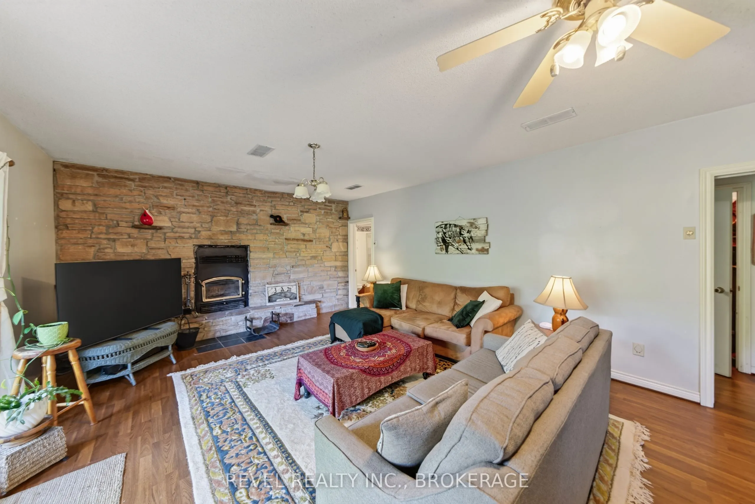 5383 Rideau Road