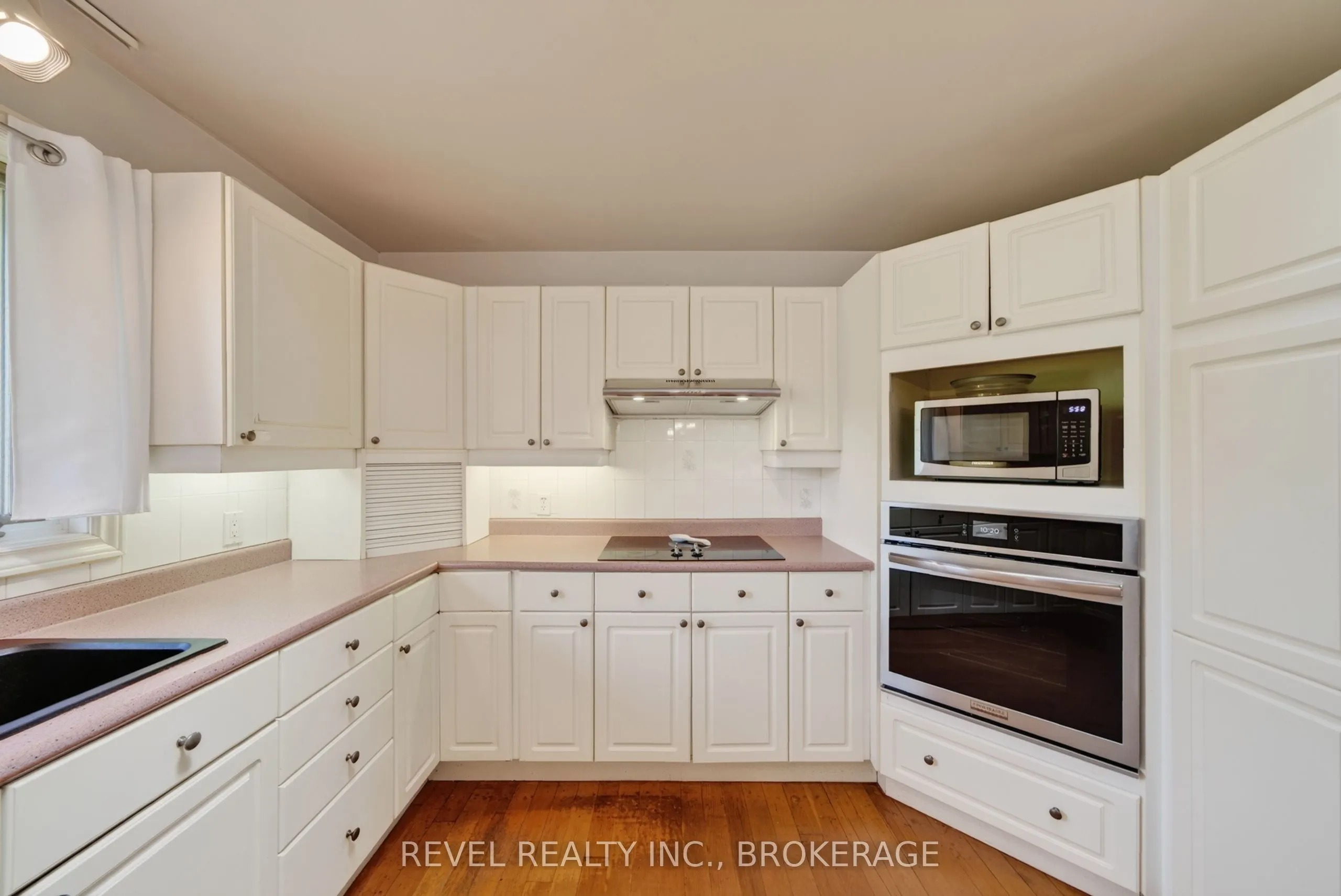 5383 Rideau Road