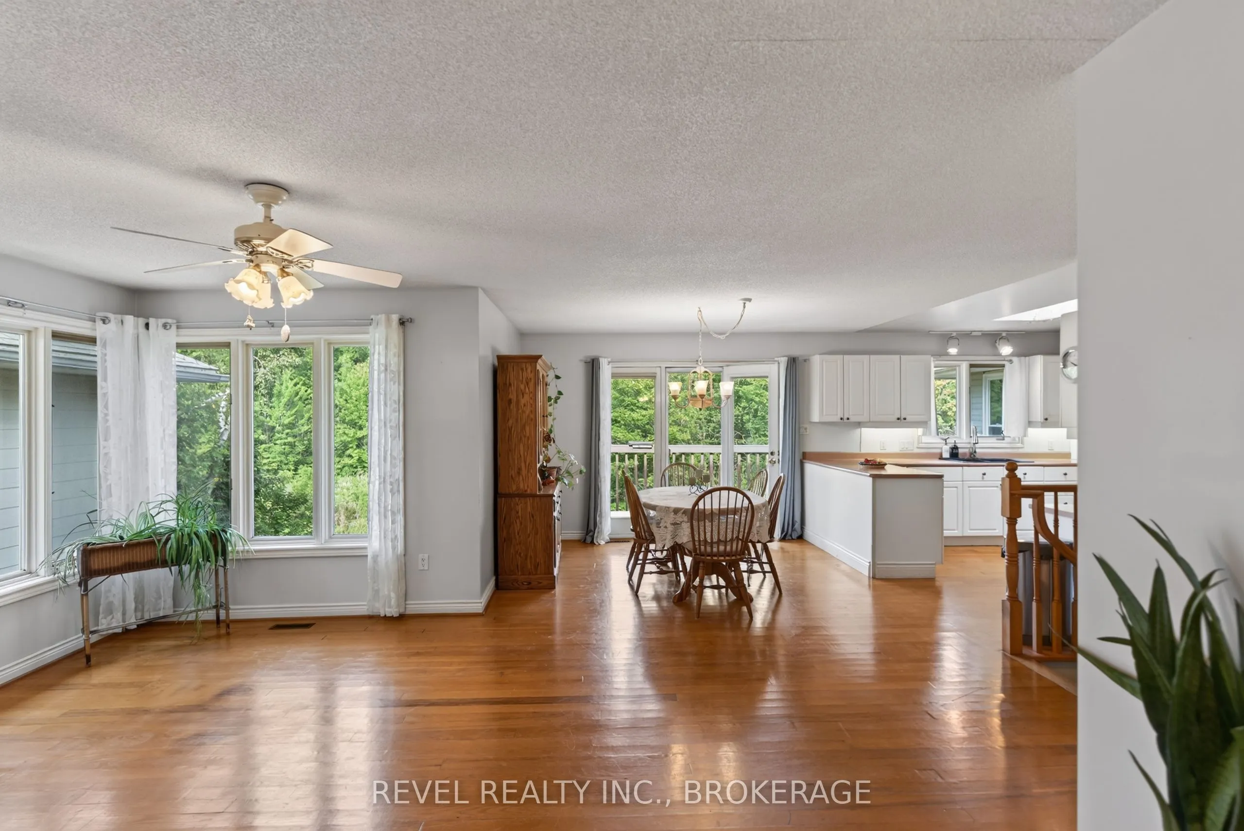 5383 Rideau Road