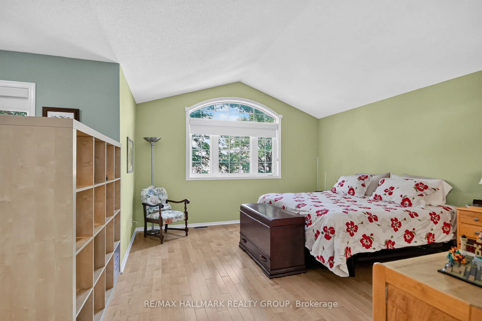 133 Fairlop Way