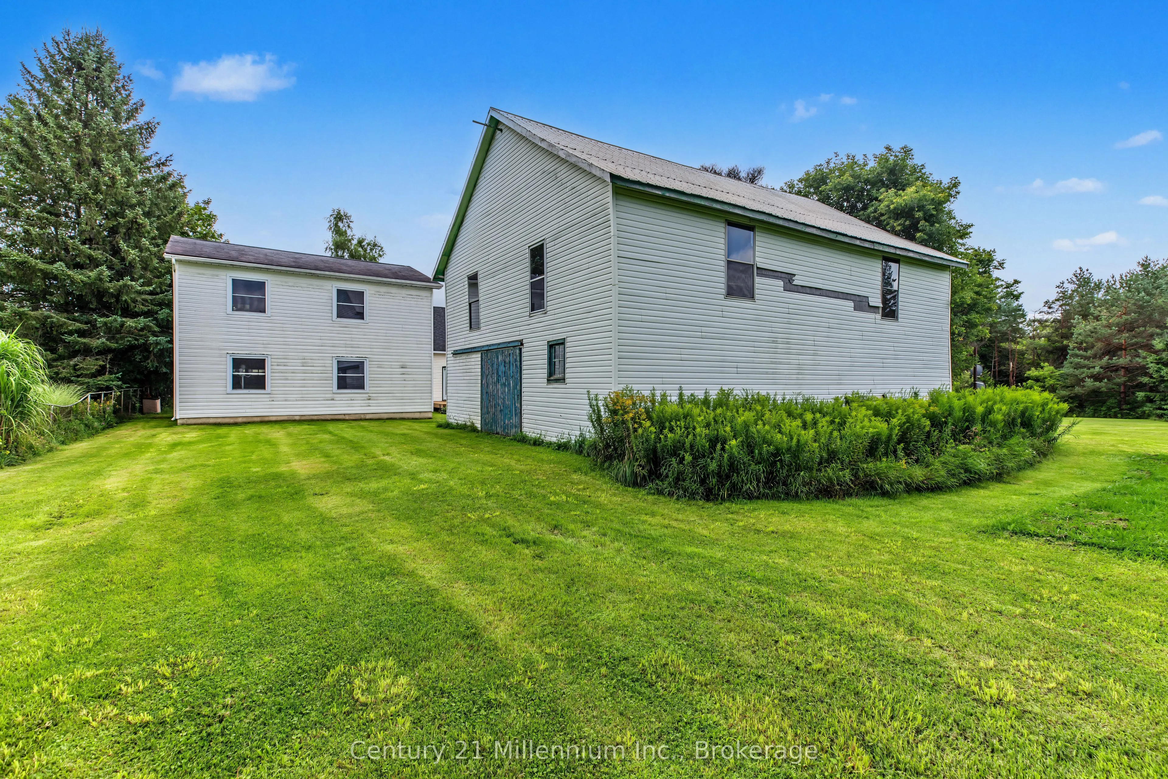 580283 Sideroad 60