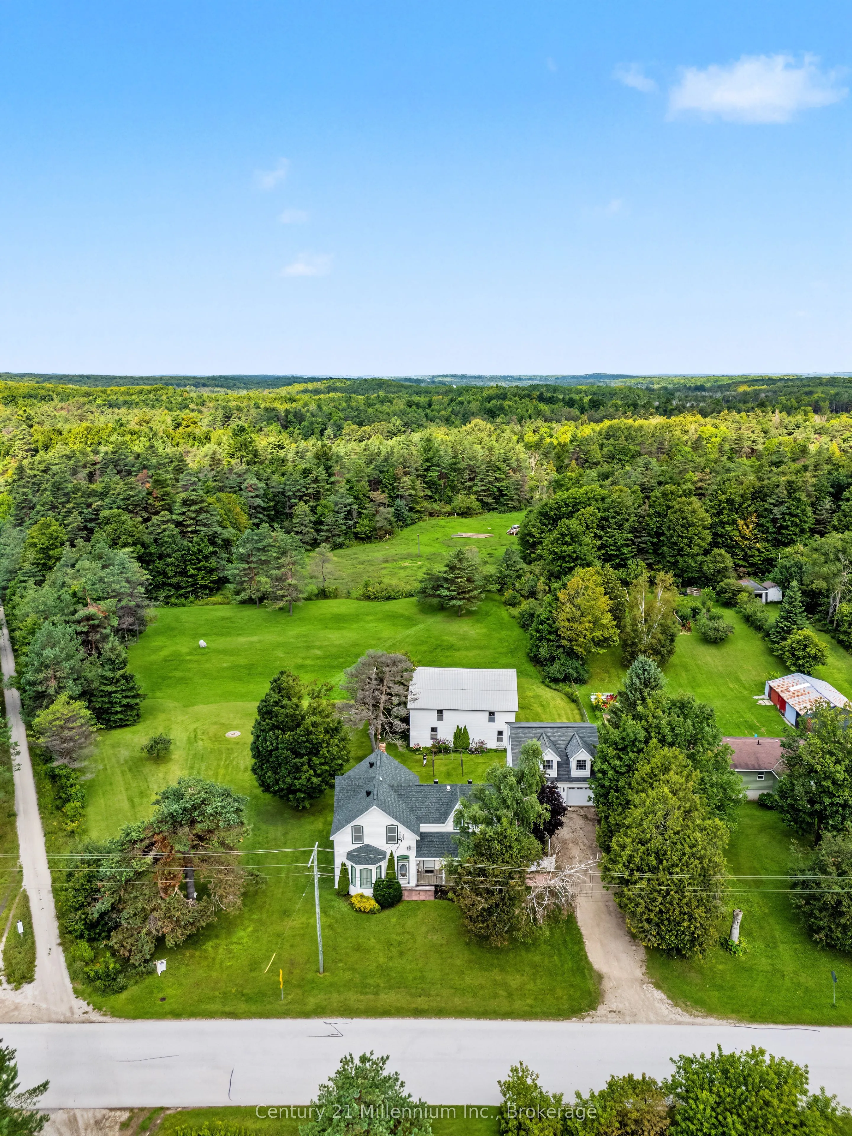 580283 Sideroad 60