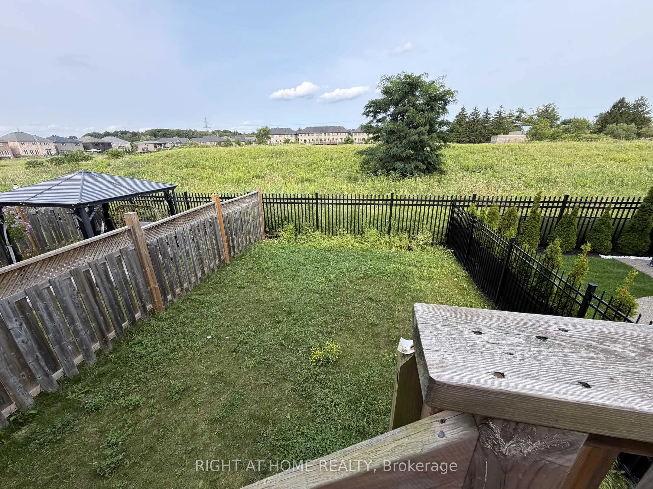 52 Heming Trail