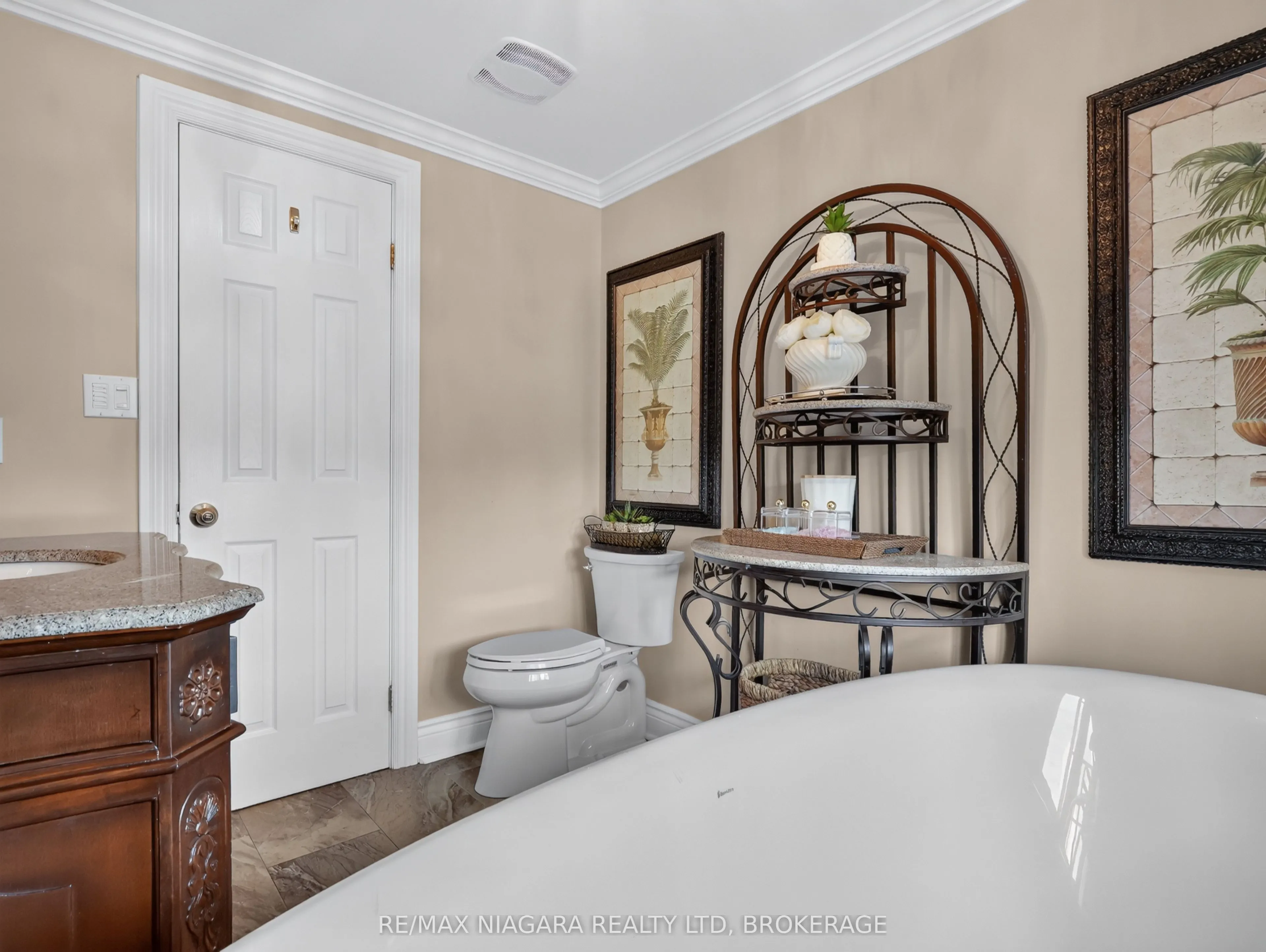 14 Fairlawn Court