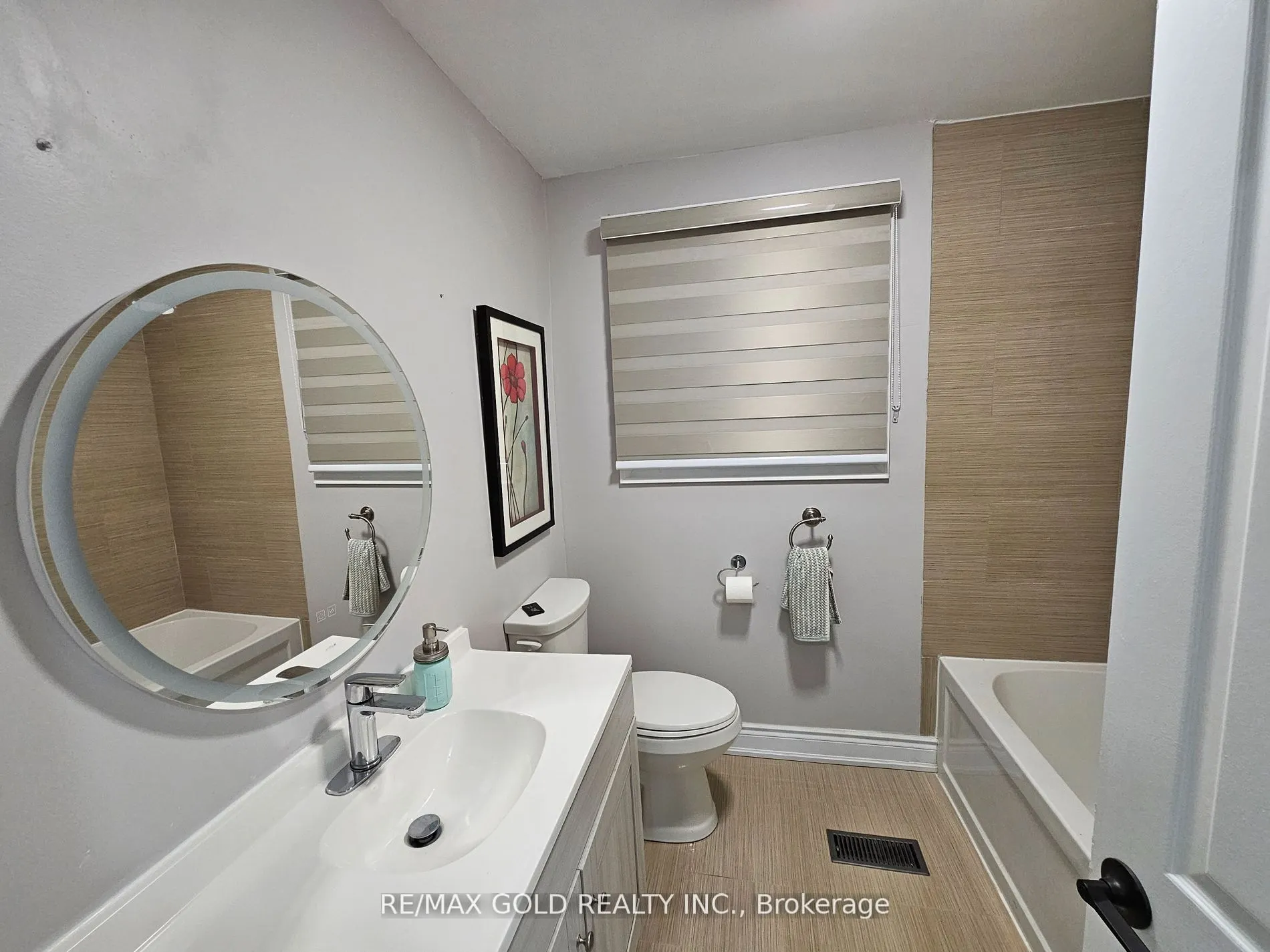 285 NORTH WATER Street W