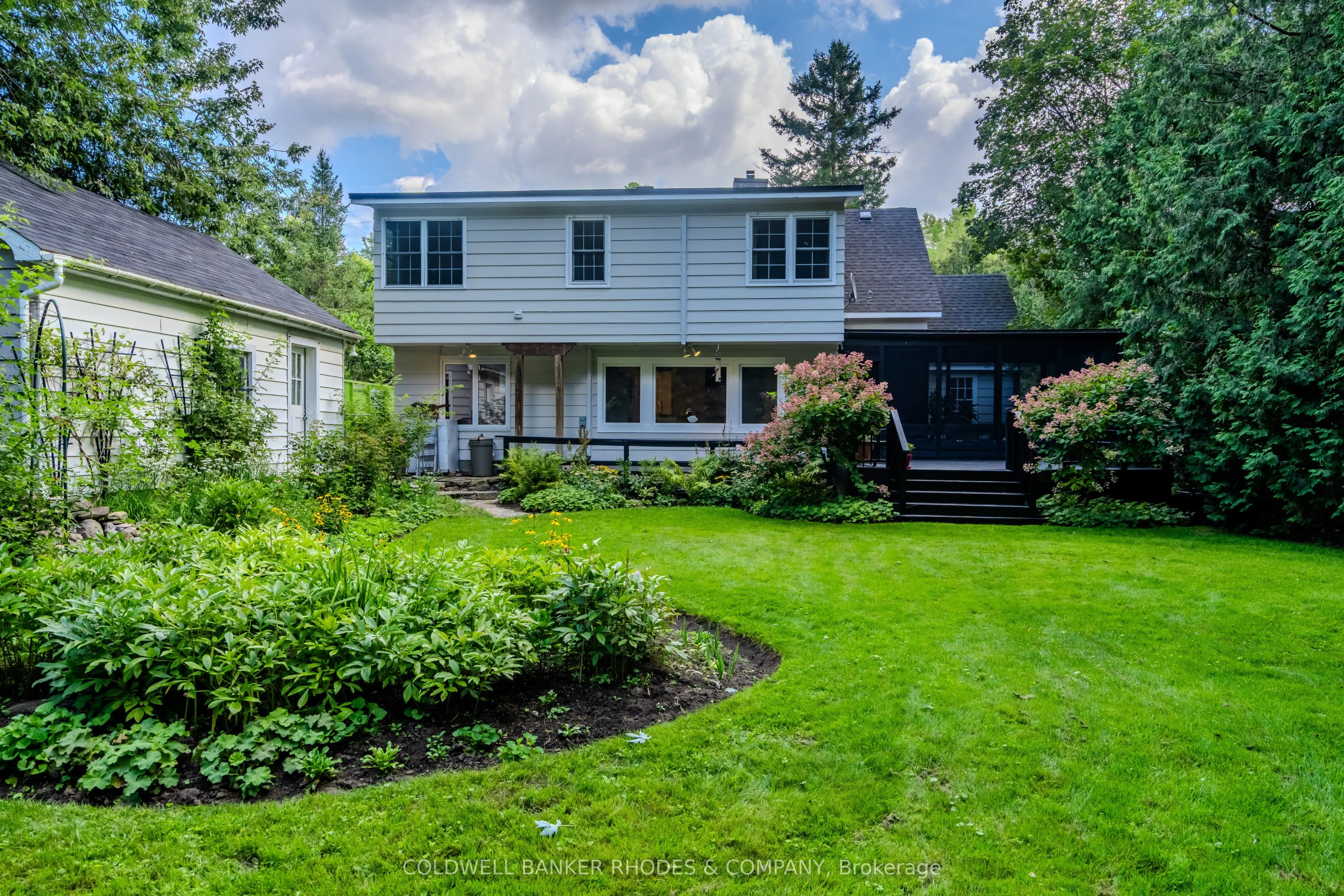 495 Lansdowne Road N