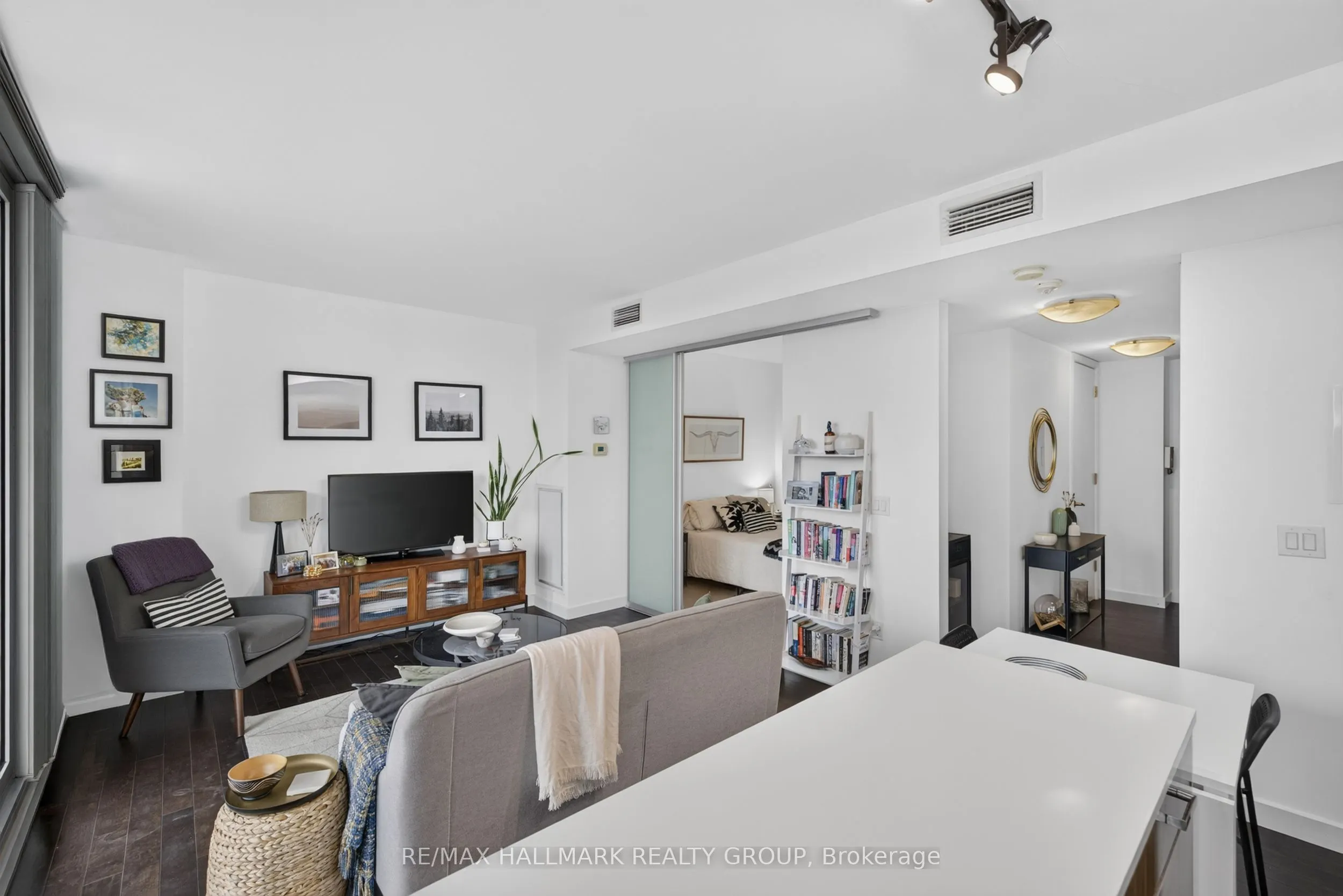 201 Parkdale Avenue #408