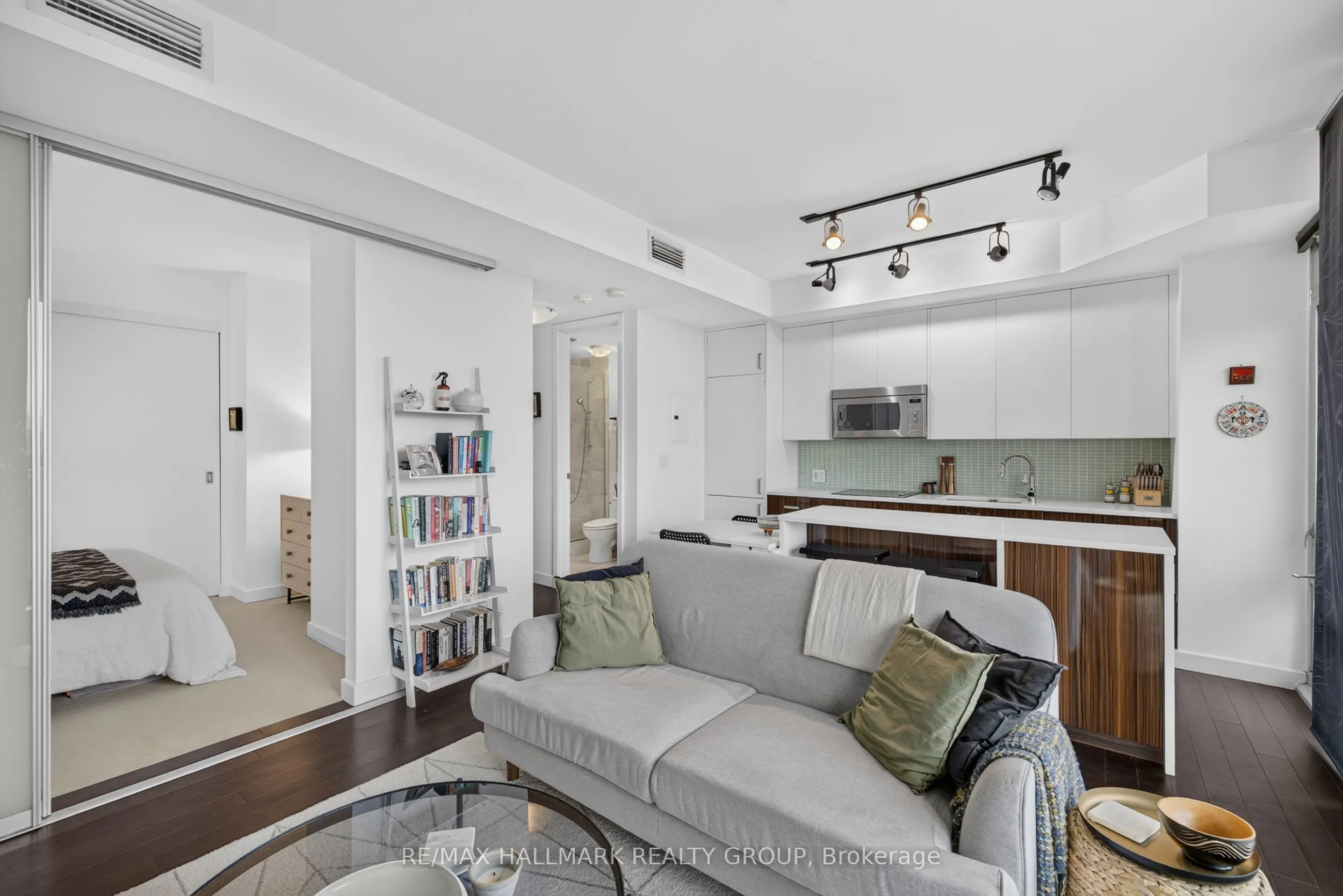 201 Parkdale Avenue #408