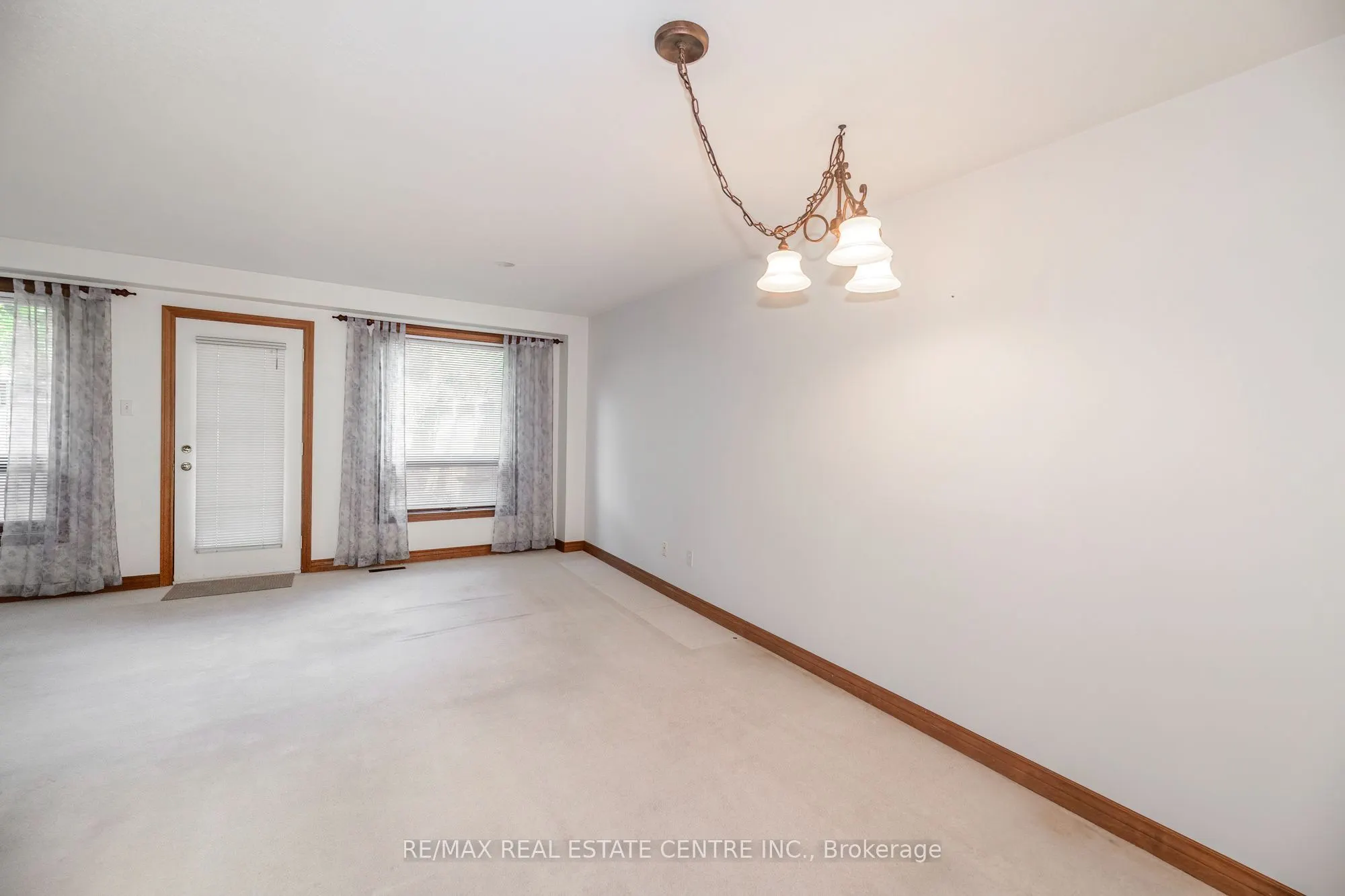 2 Walker Court
