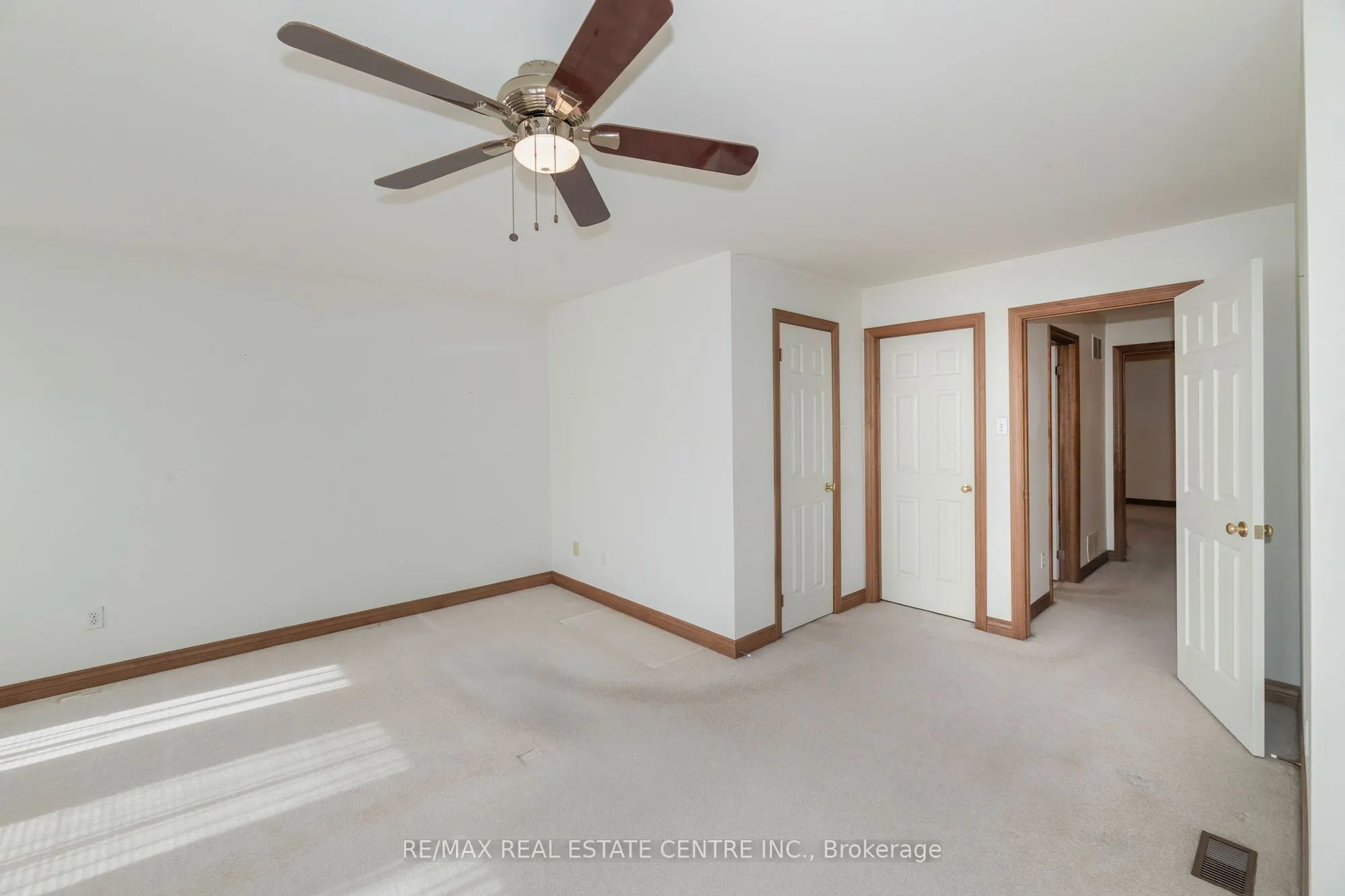 2 Walker Court