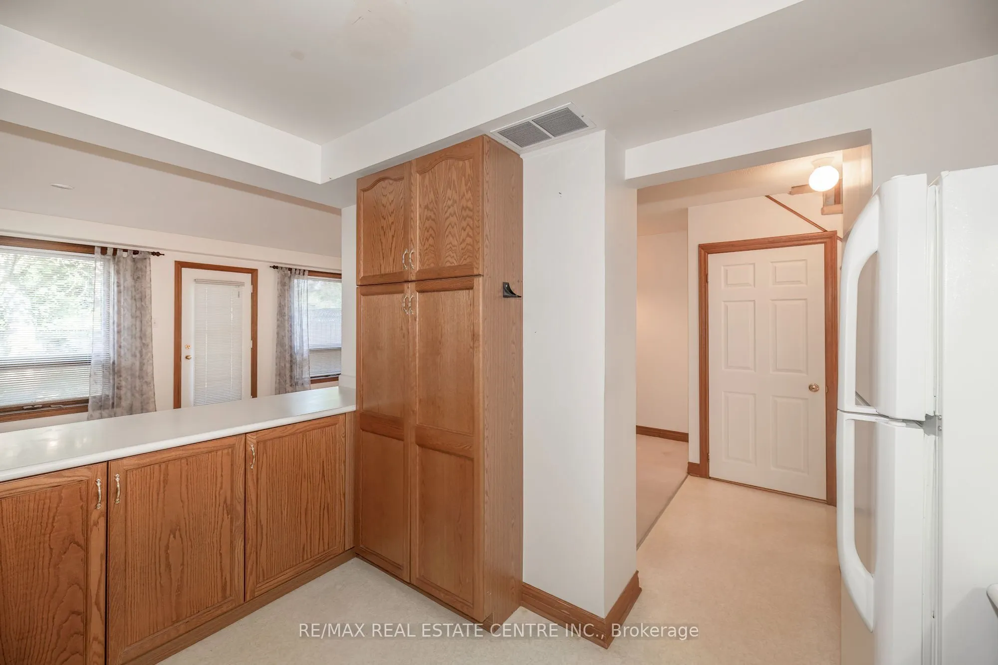 2 Walker Court