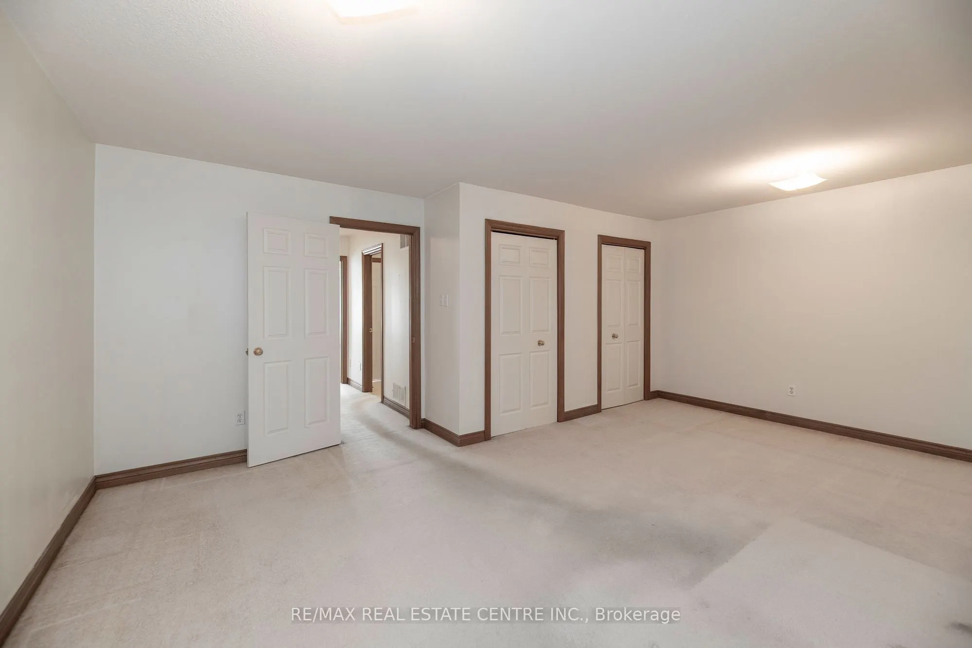 2 Walker Court