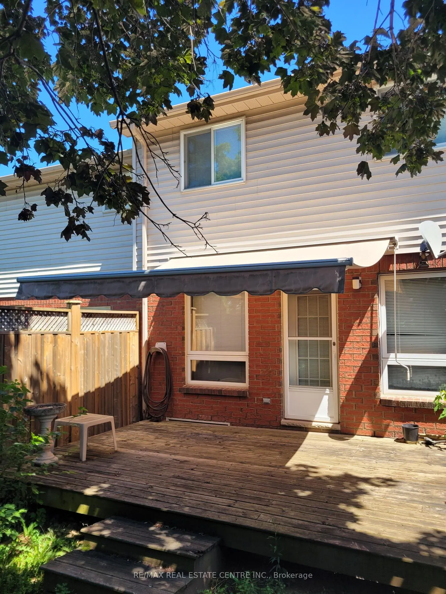 2 Walker Court