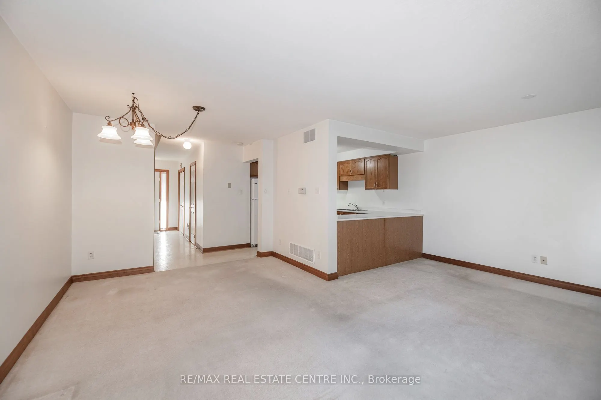 2 Walker Court