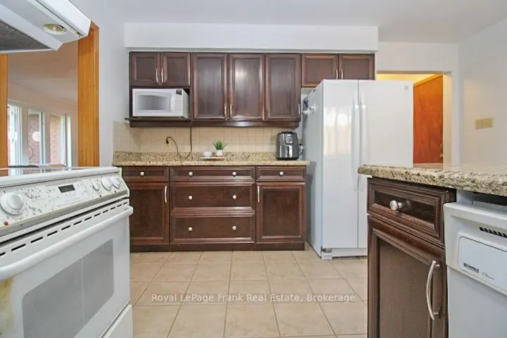 1561 Cherryhill Road