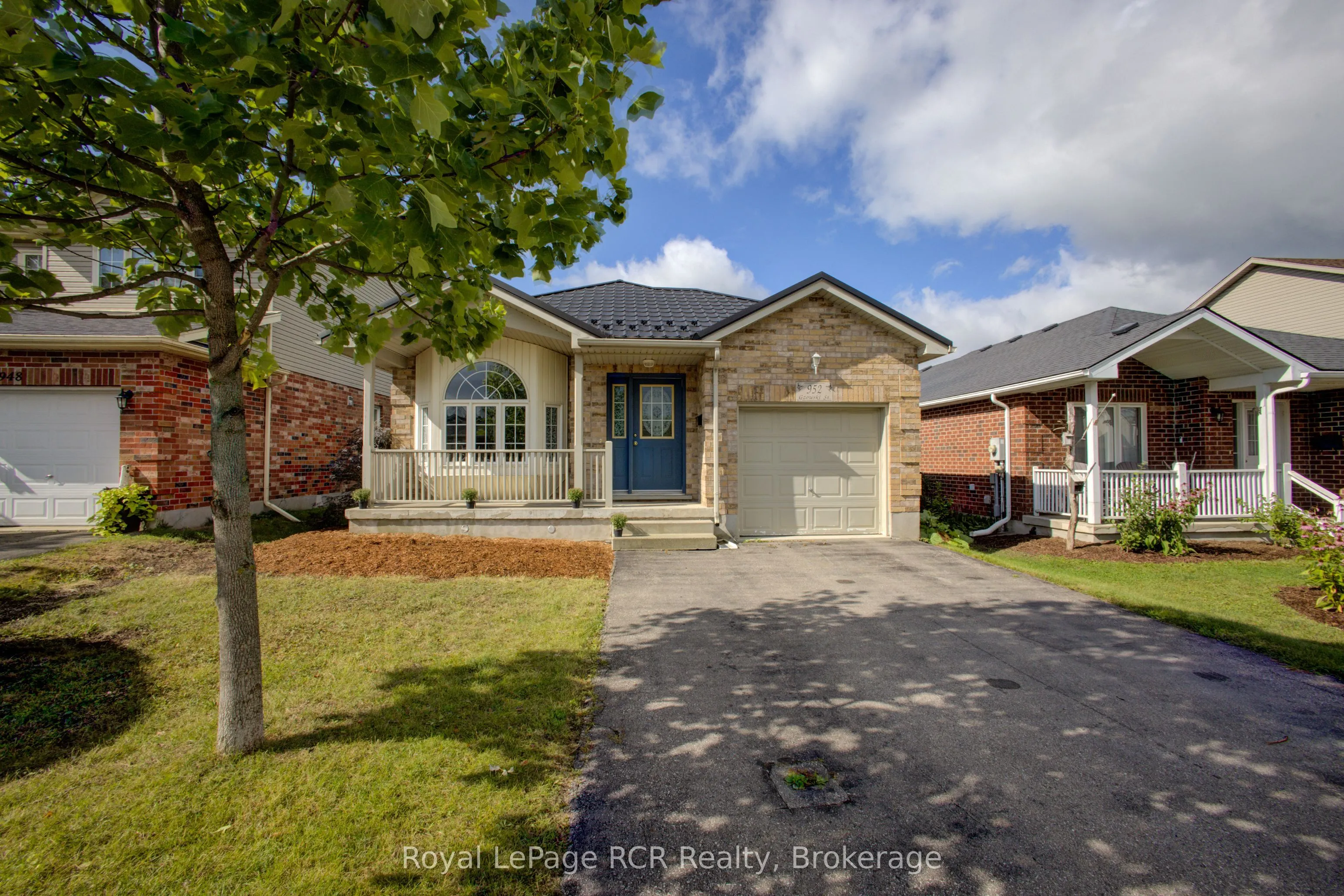 952 Gzowski Street