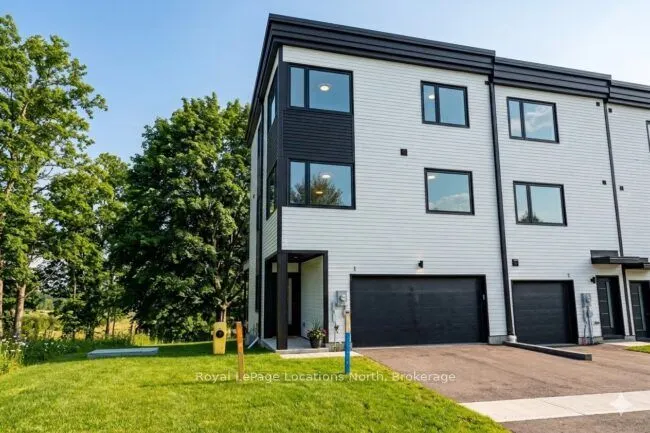 25 Lansdowne Street S #1