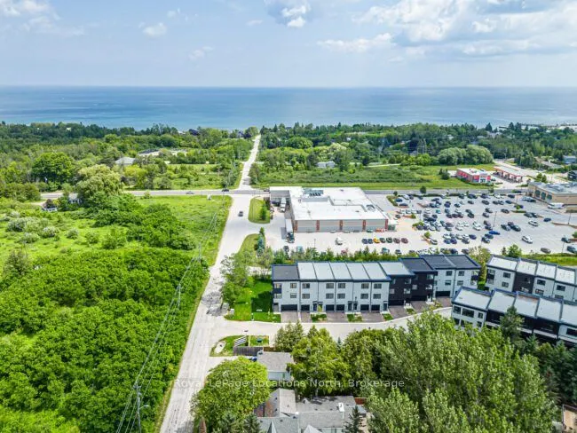 25 Lansdowne Street S #1