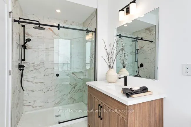 25 Lansdowne Street S #1