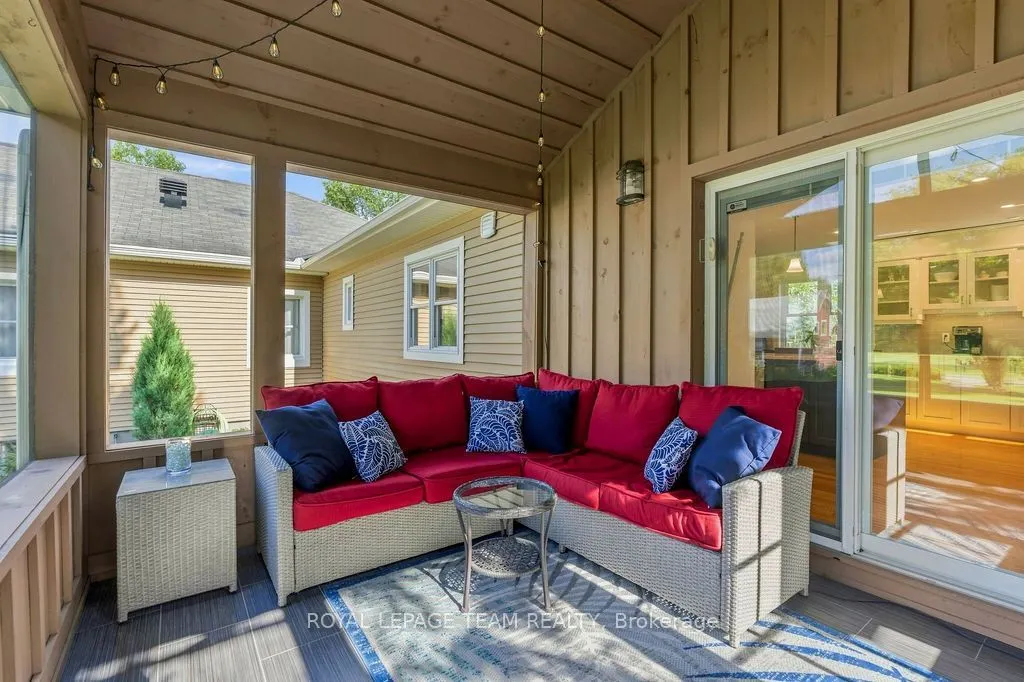 4869 THUNDER Road