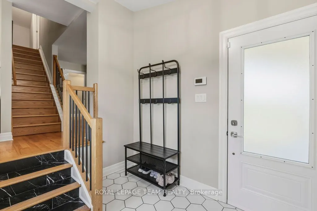 4869 THUNDER Road