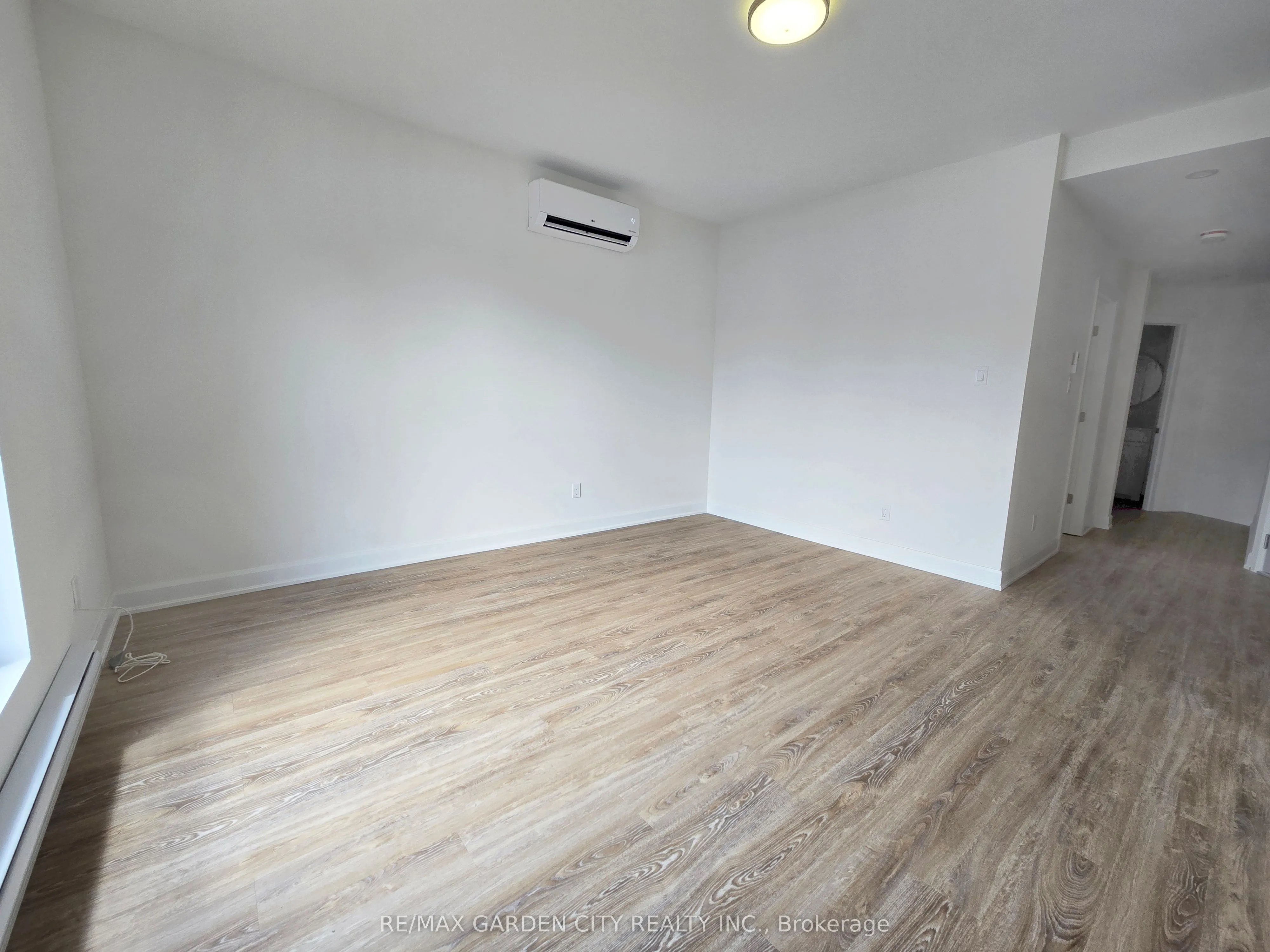 63 Main Street E #2
