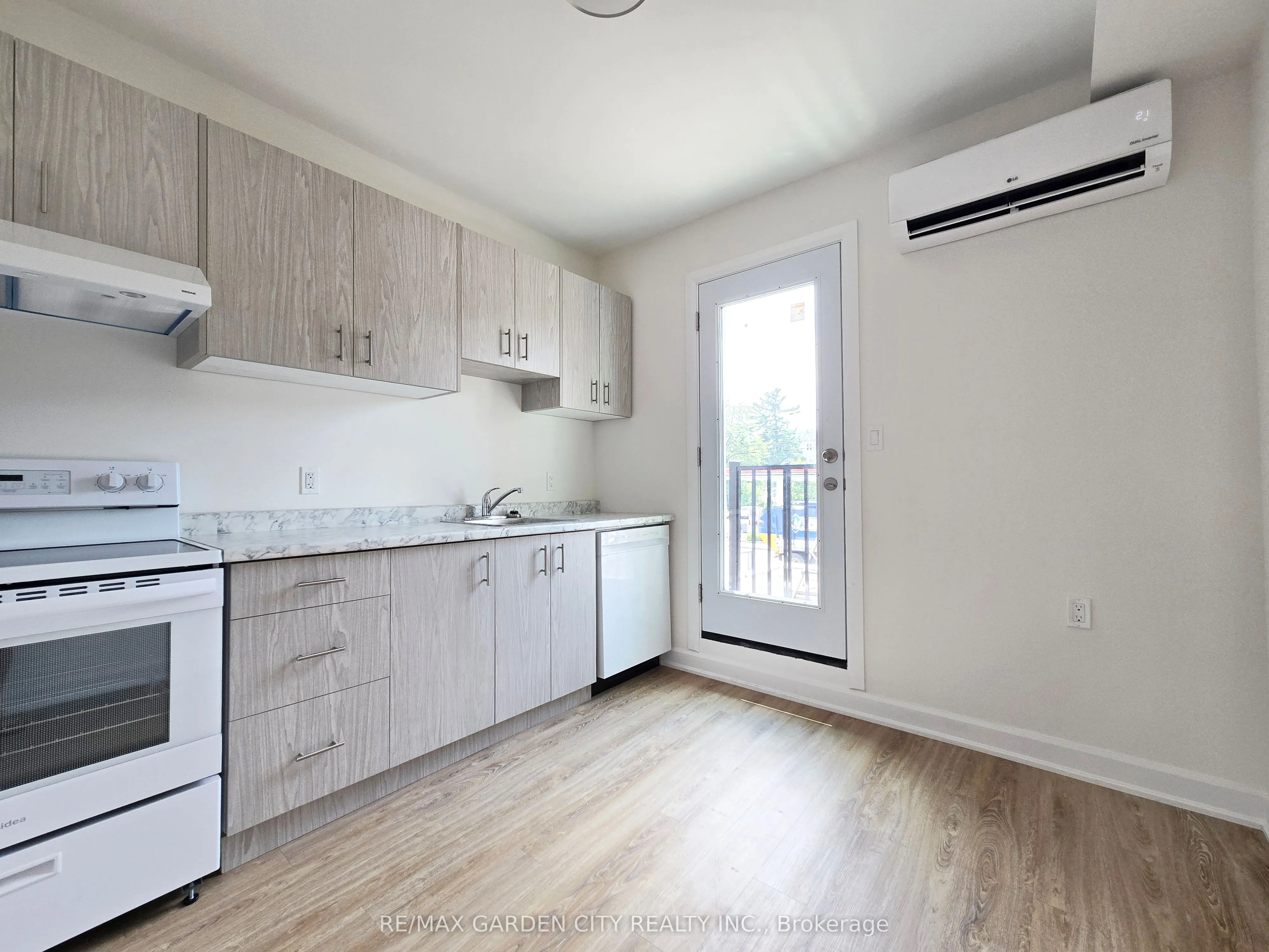 63 Main Street E #2