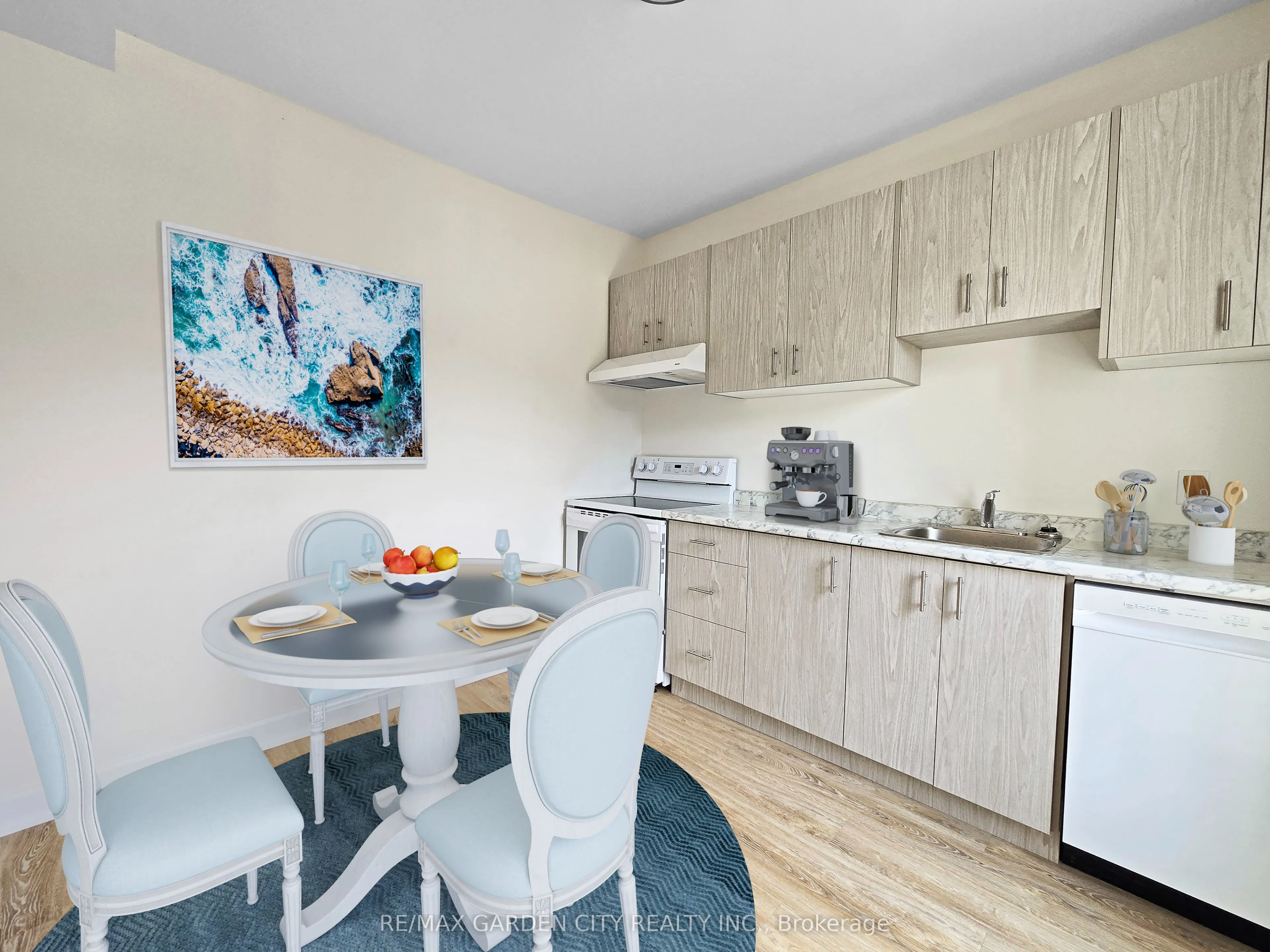 63 Main Street E #2