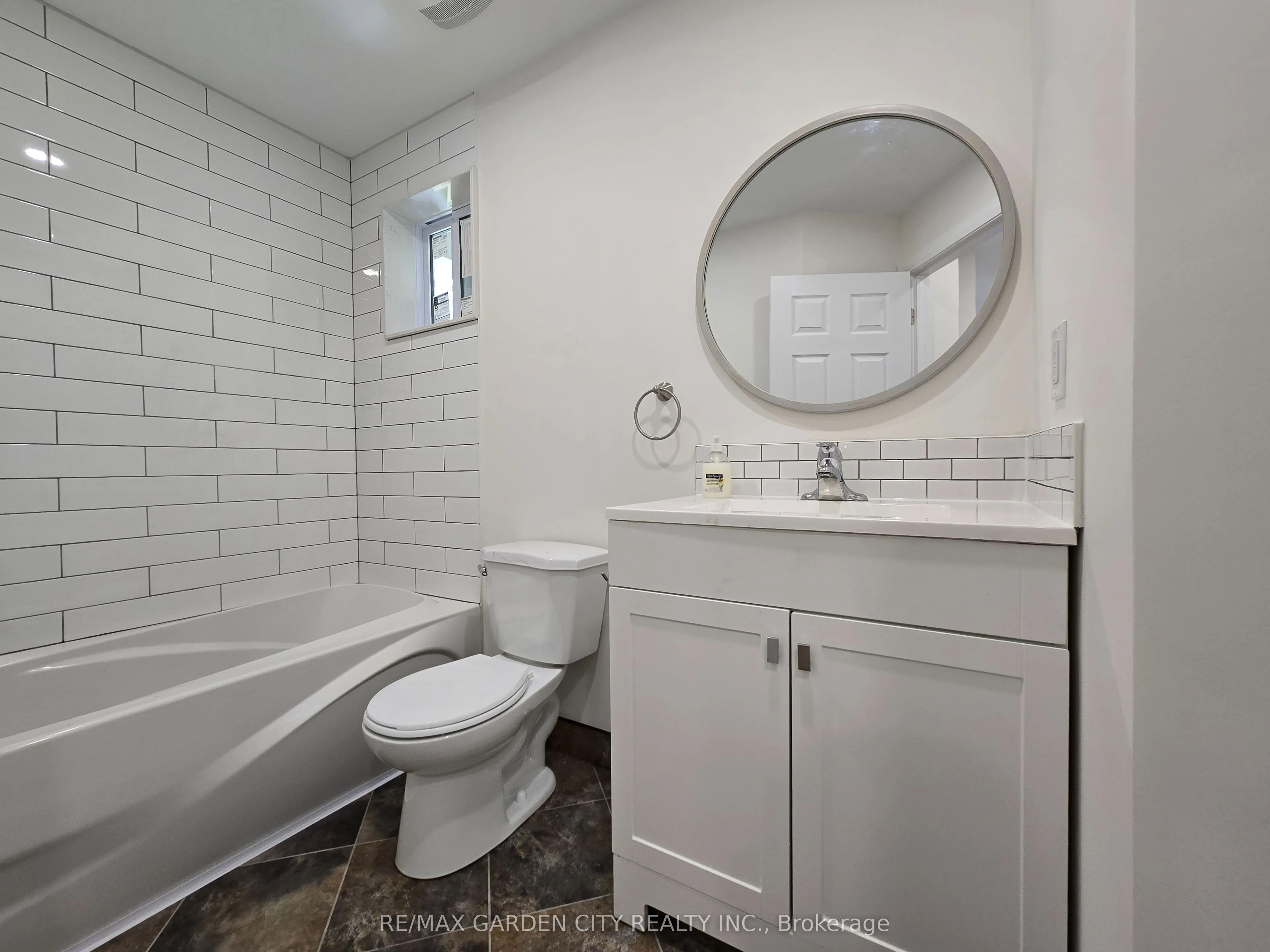 63 Main Street E #2