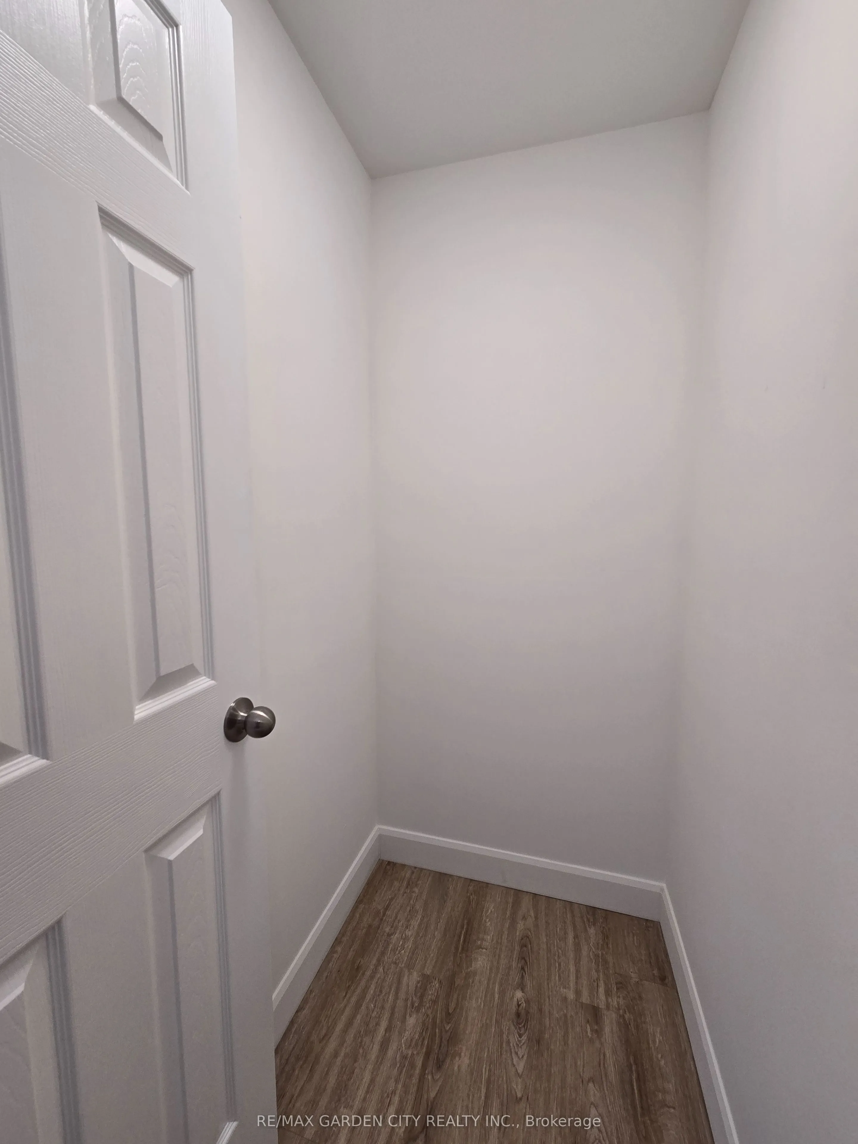 63 Main Street E #2