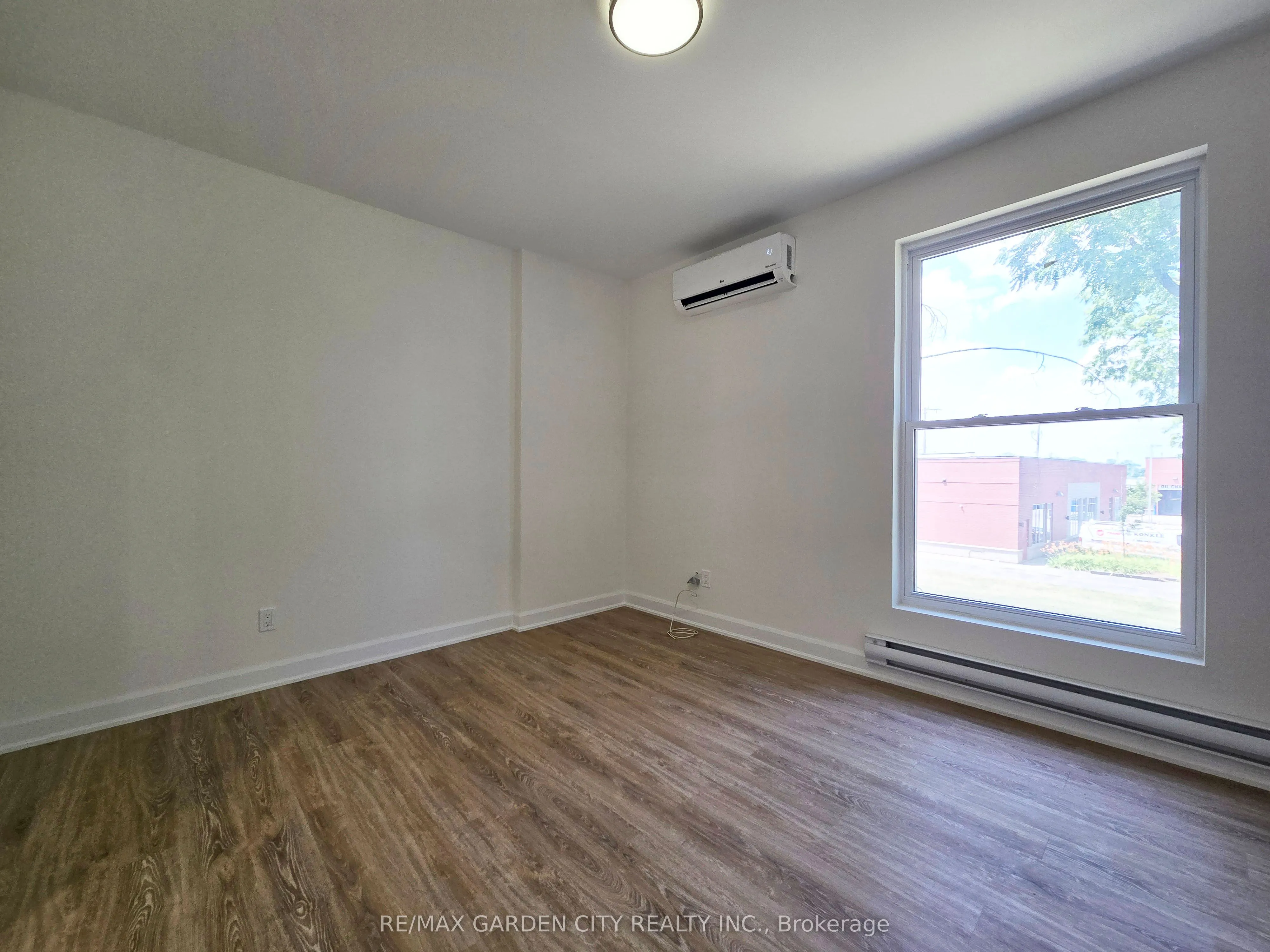 63 Main Street E #2