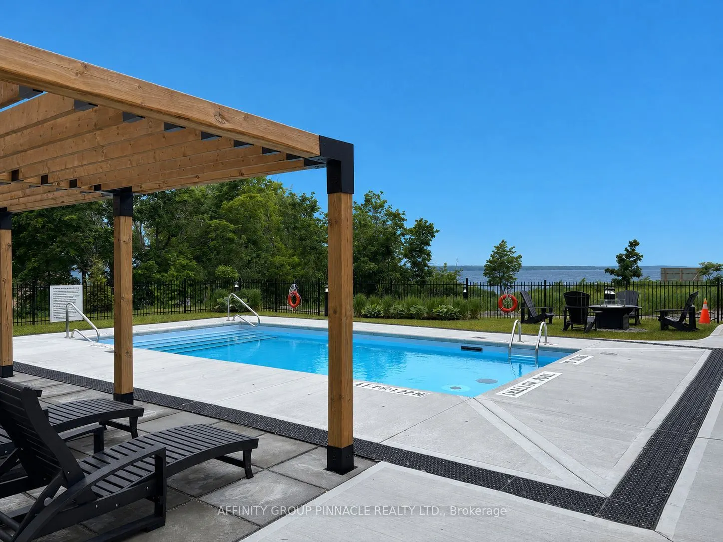 19 A West Street N #302