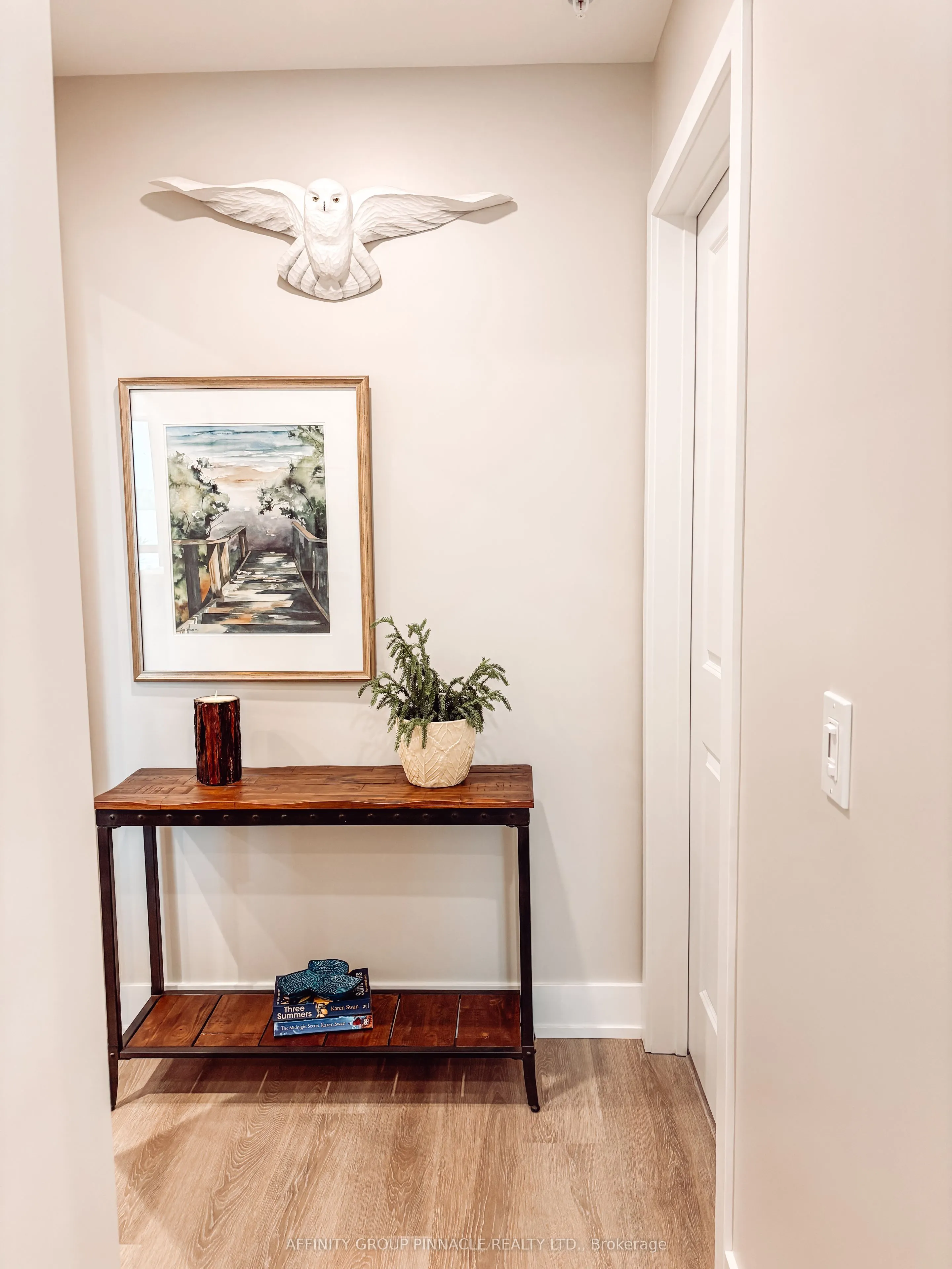 19 A West Street N #302