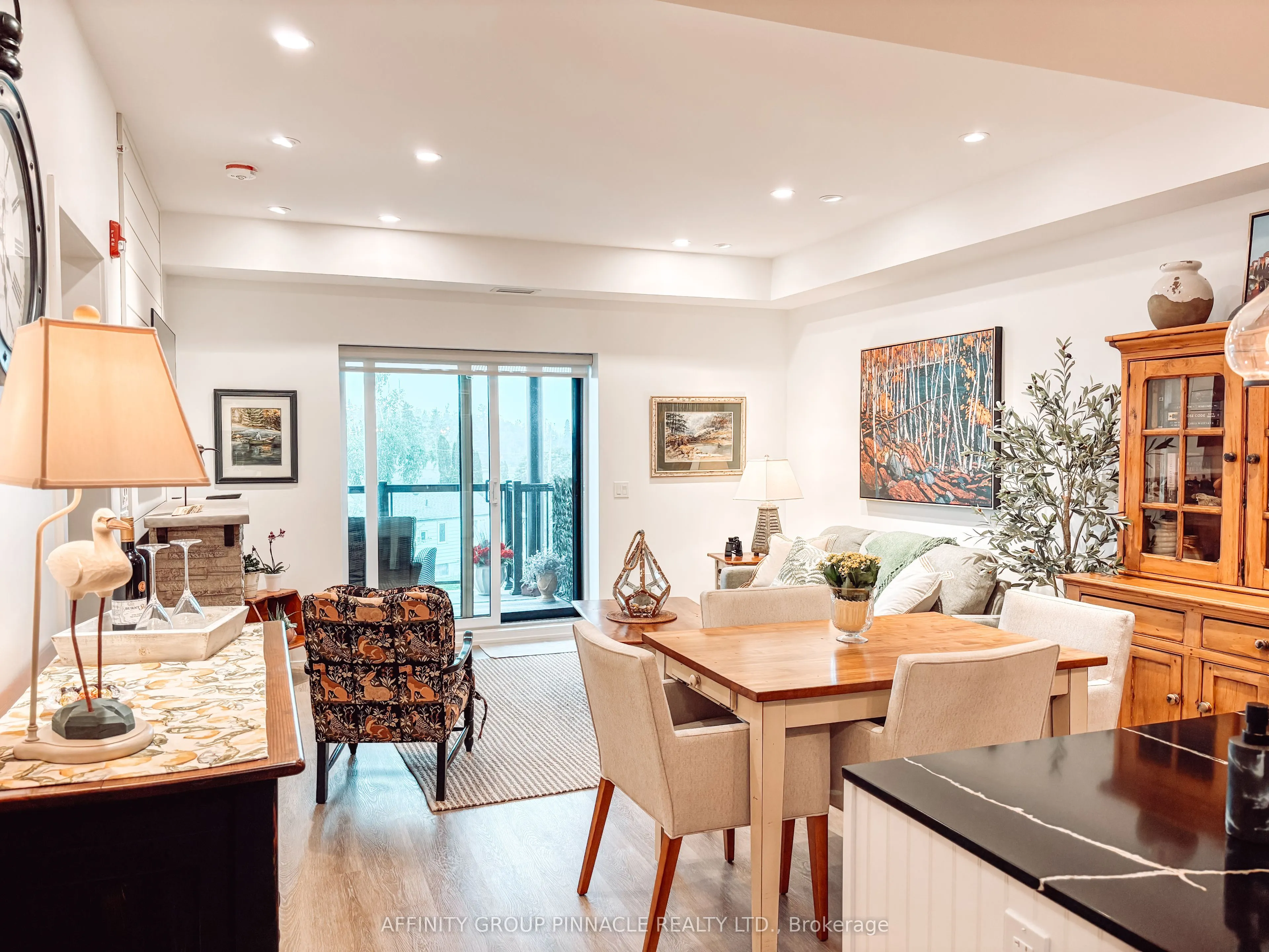 19 A West Street N #302