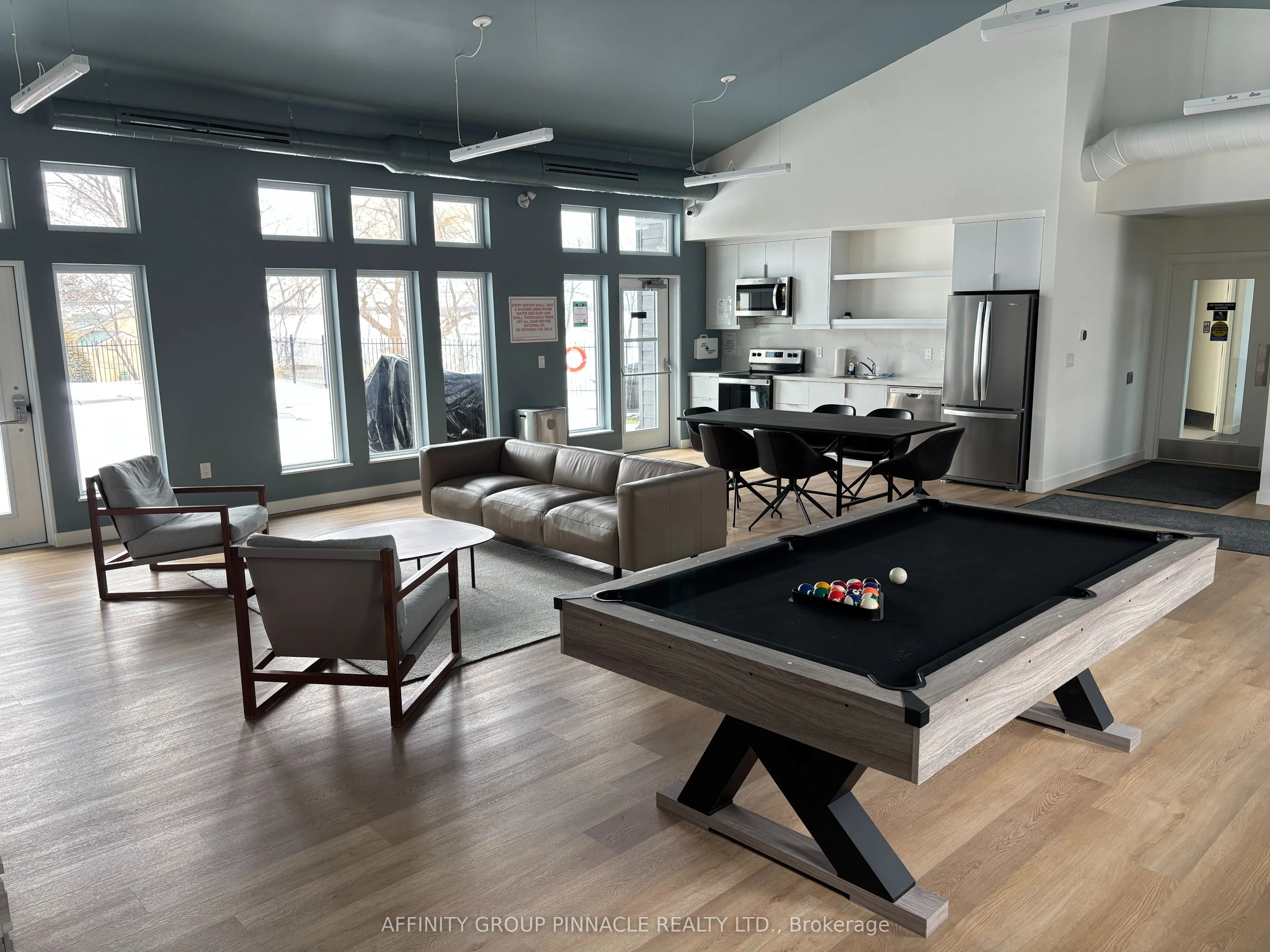 19 A West Street N #302