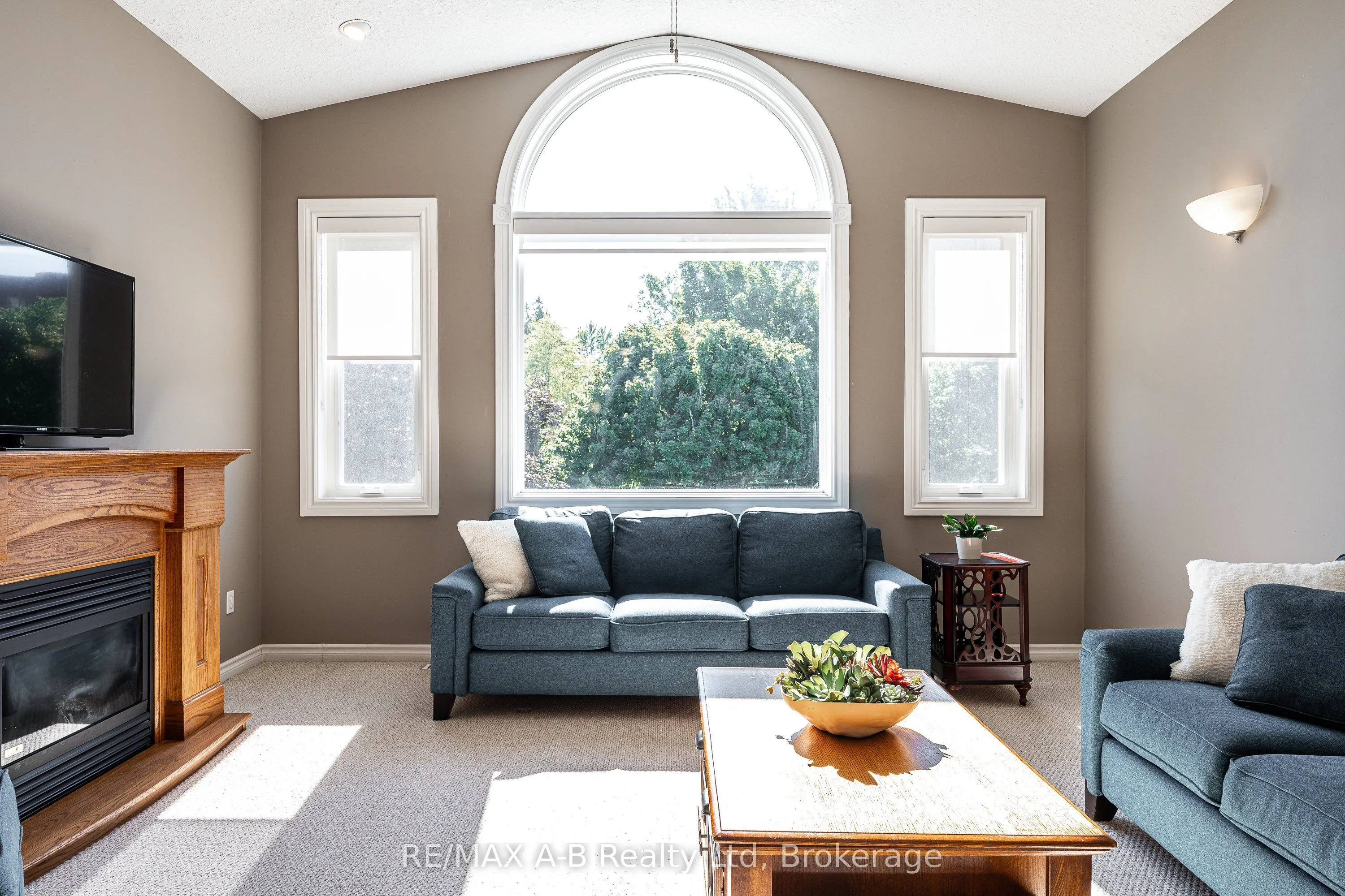 10 Buckingham Drive