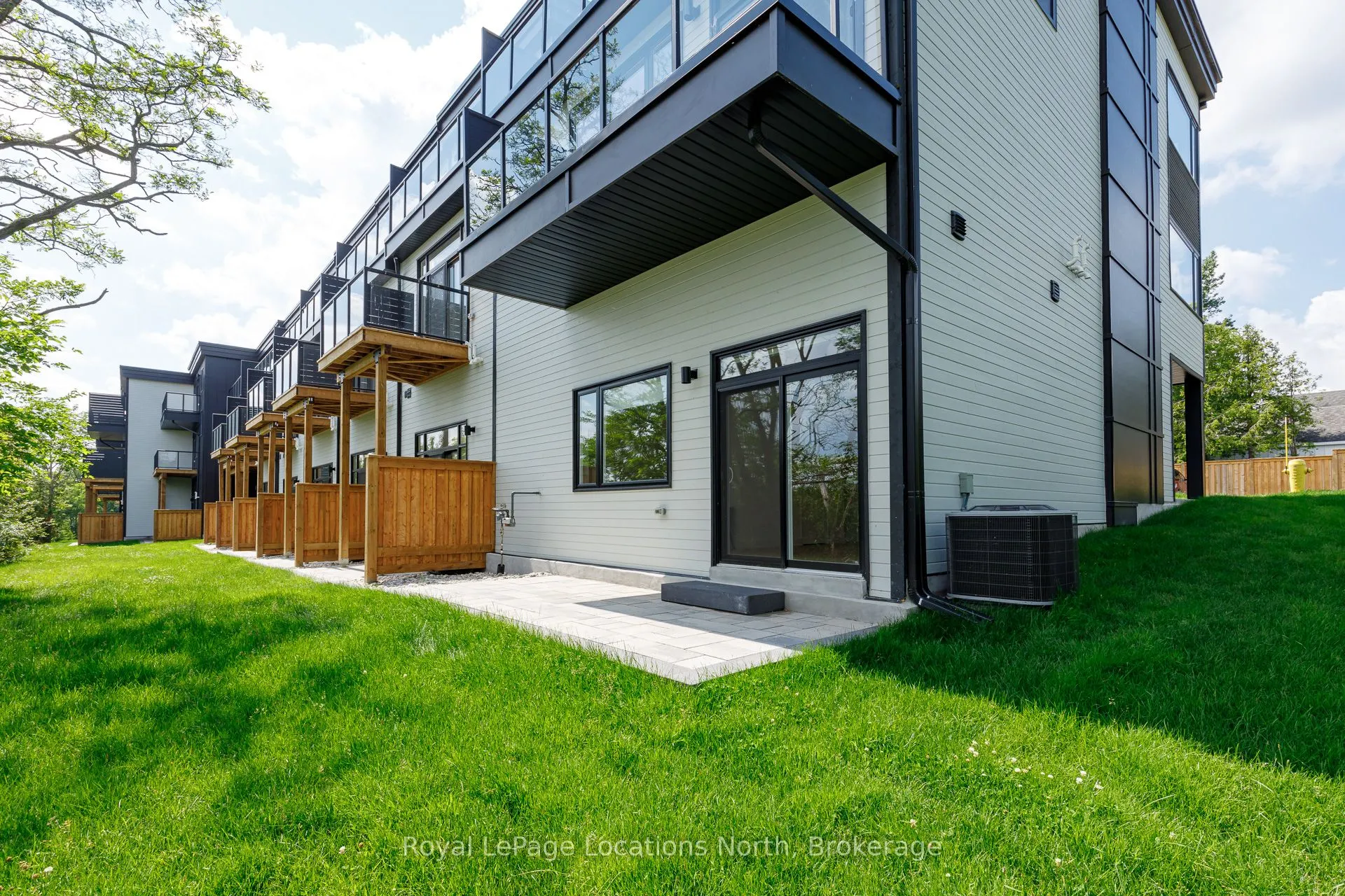 25 Lansdowne Street S #9