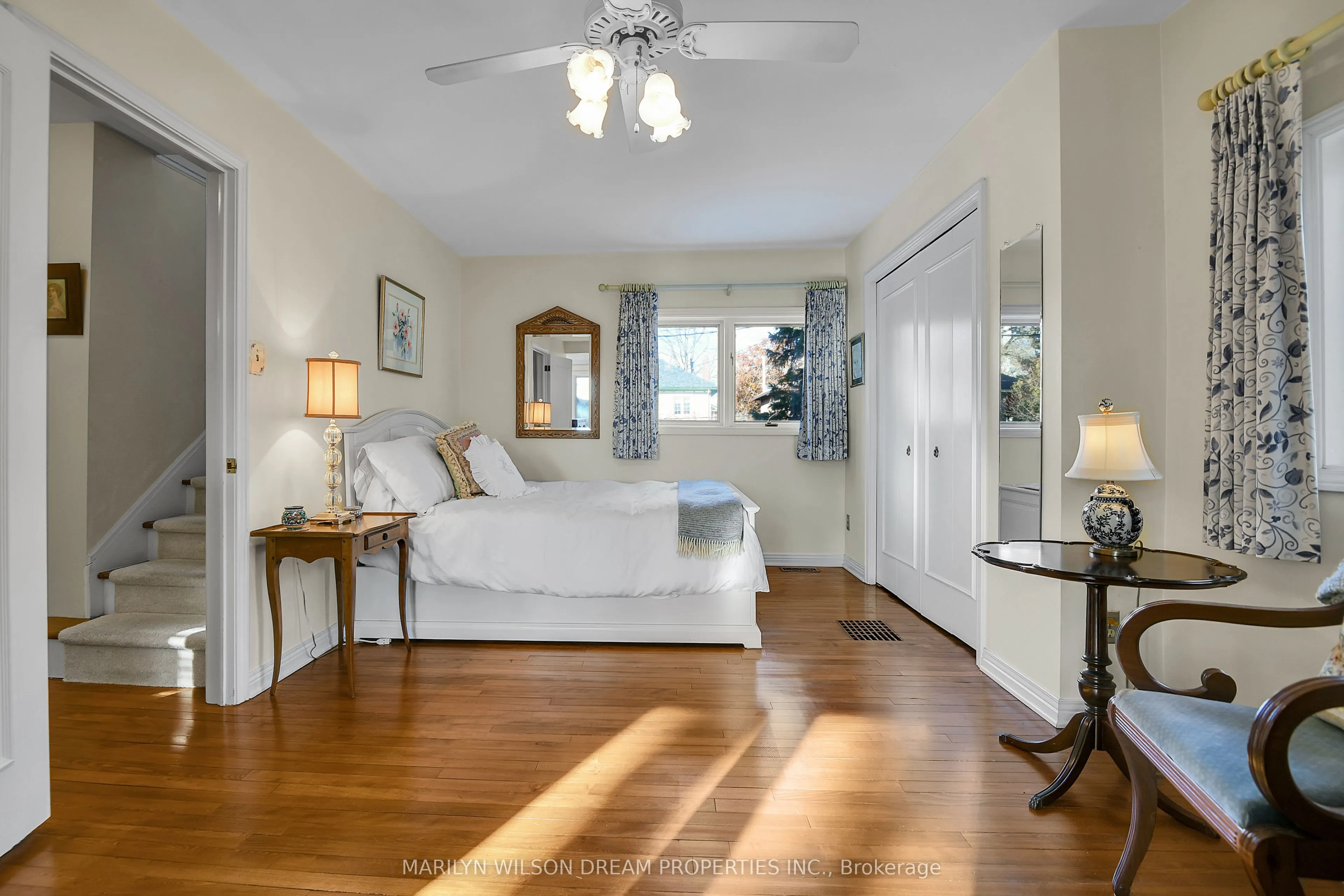 598 Queen Elizabeth Drive