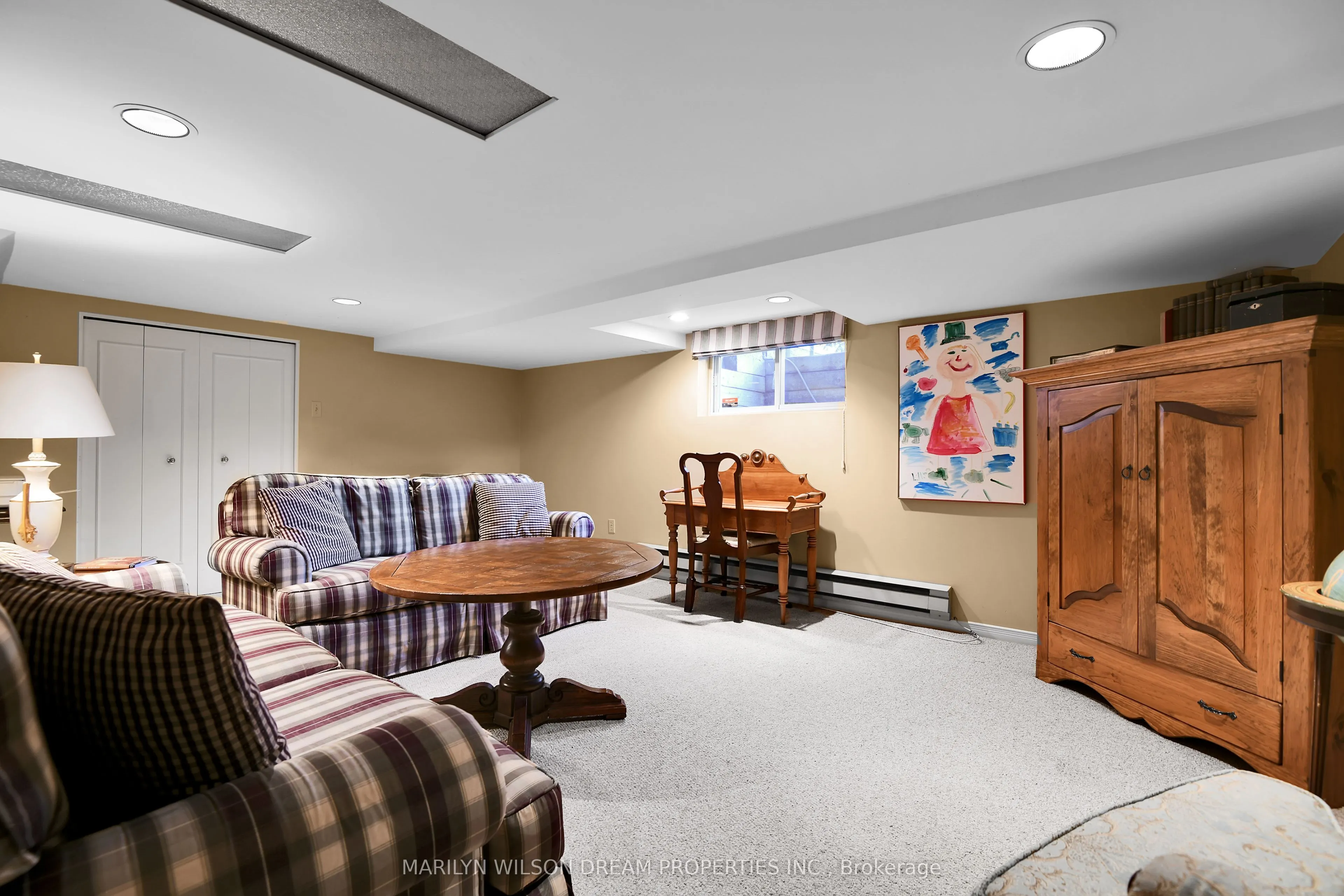 598 Queen Elizabeth Drive