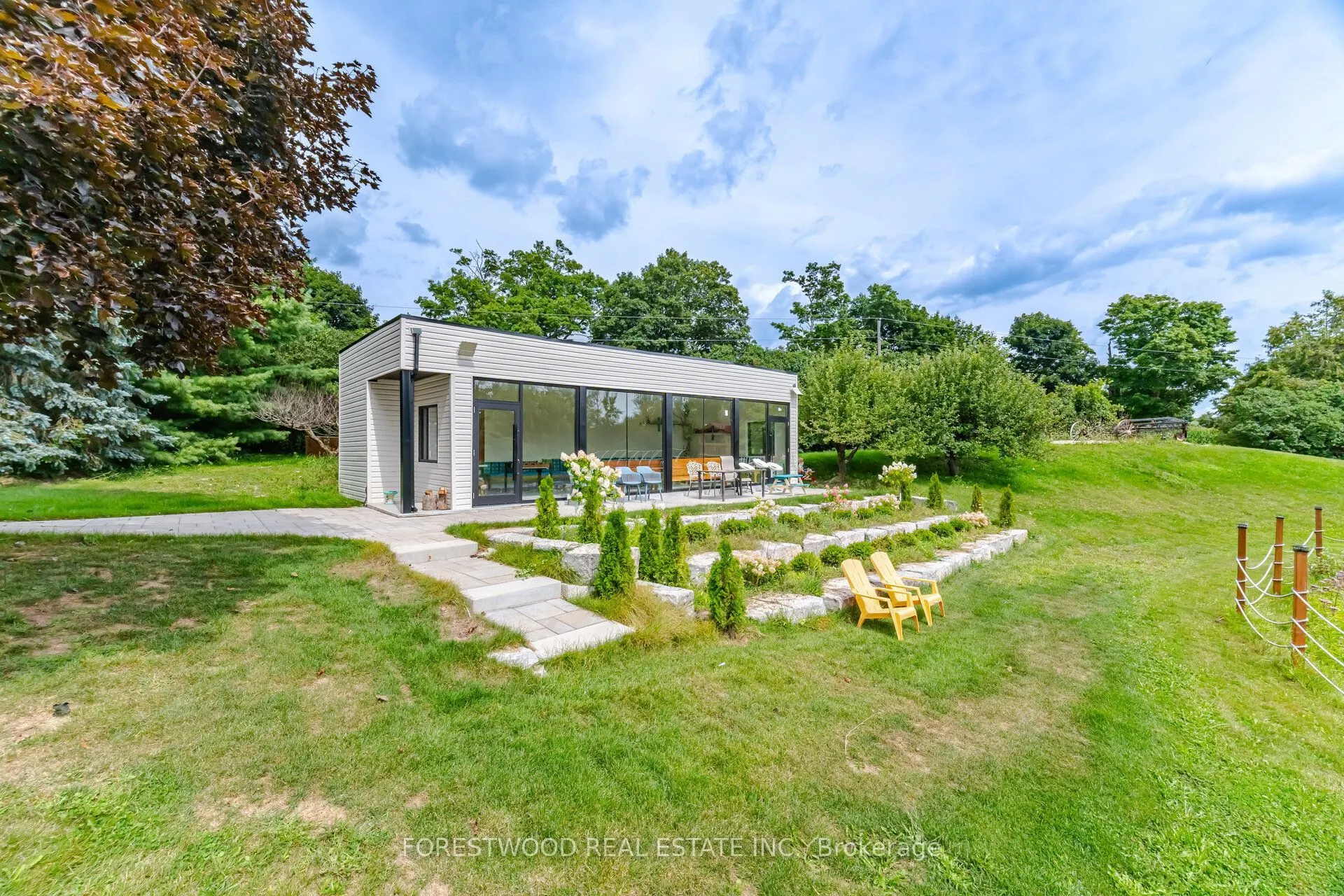 5688 SIXTH LINE