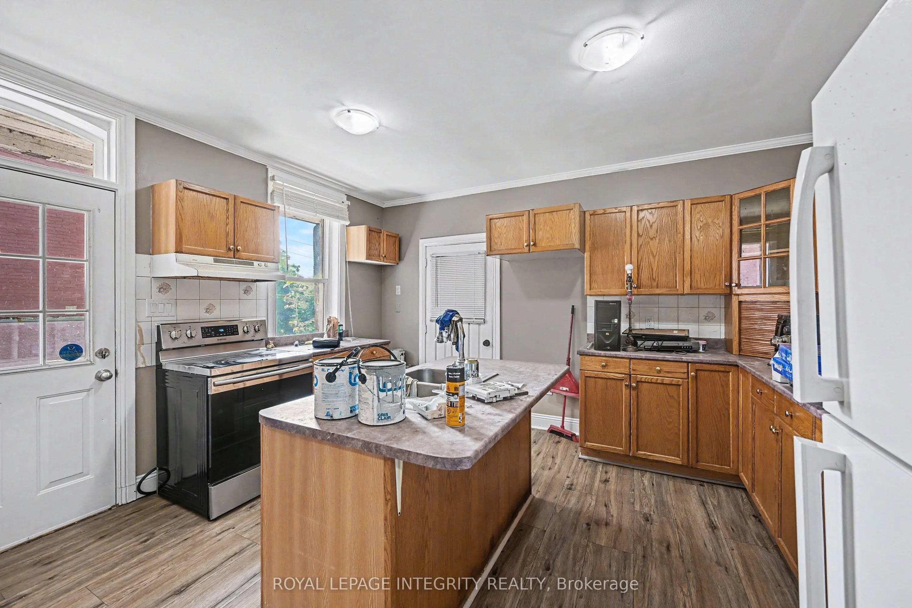 42 Elmsley Street S