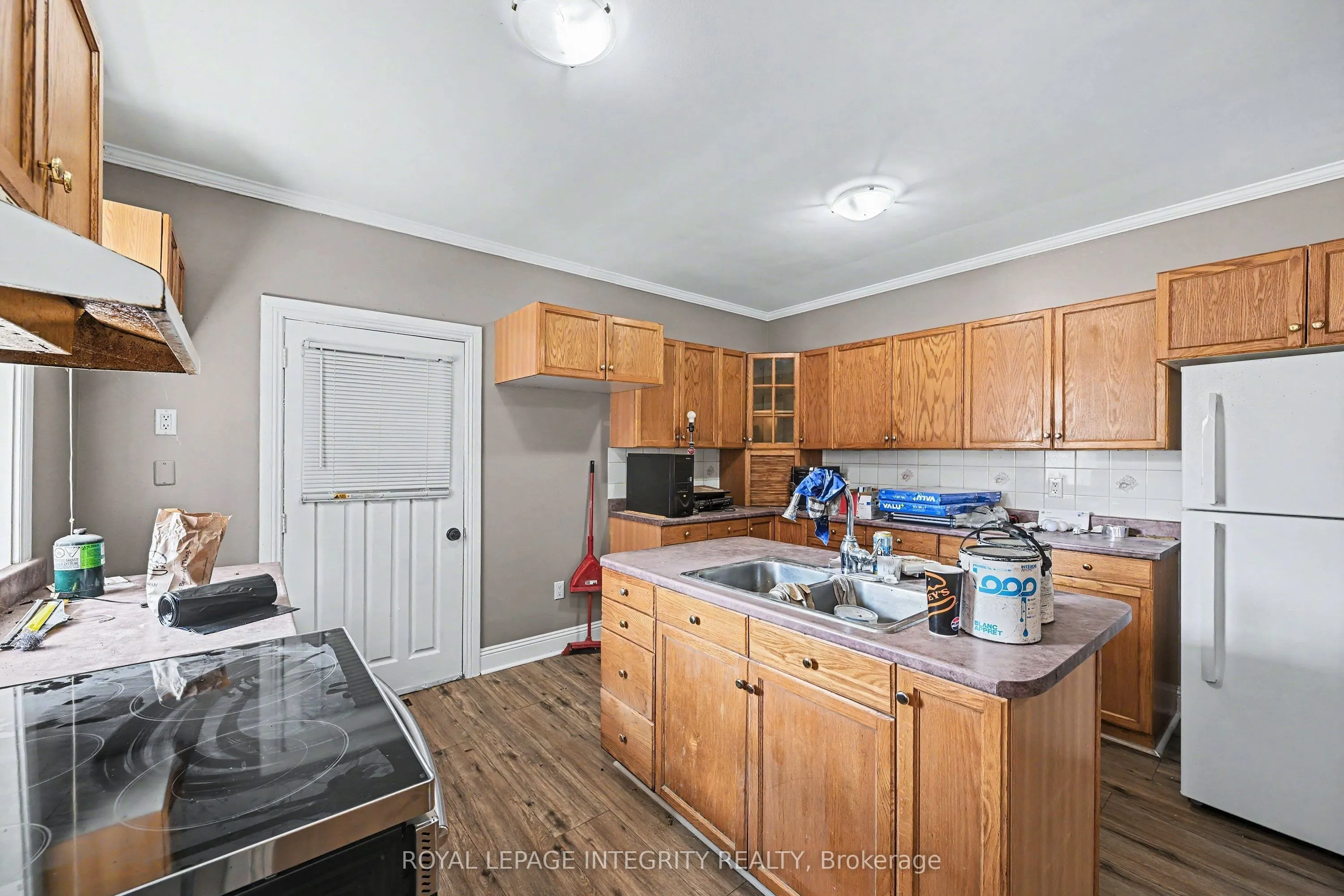 42 Elmsley Street S