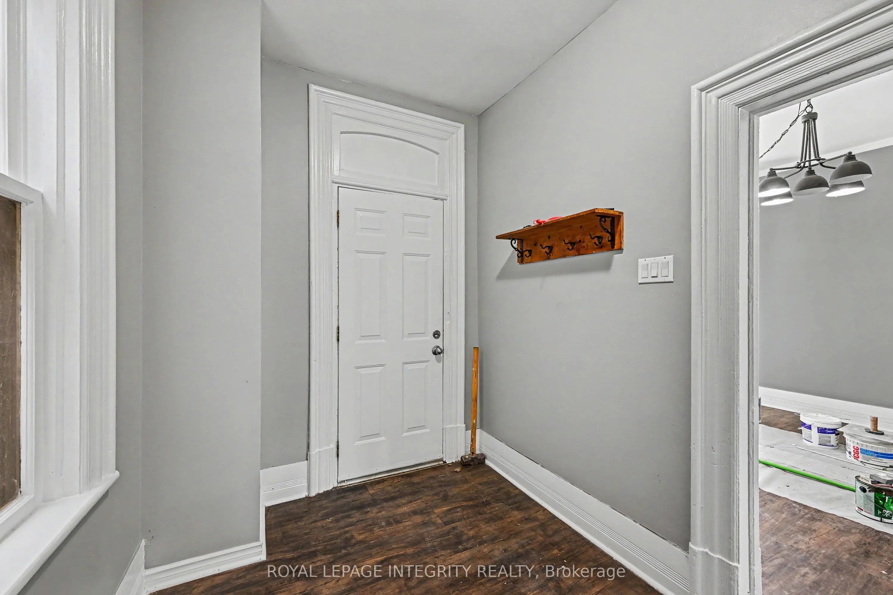 42 Elmsley Street S