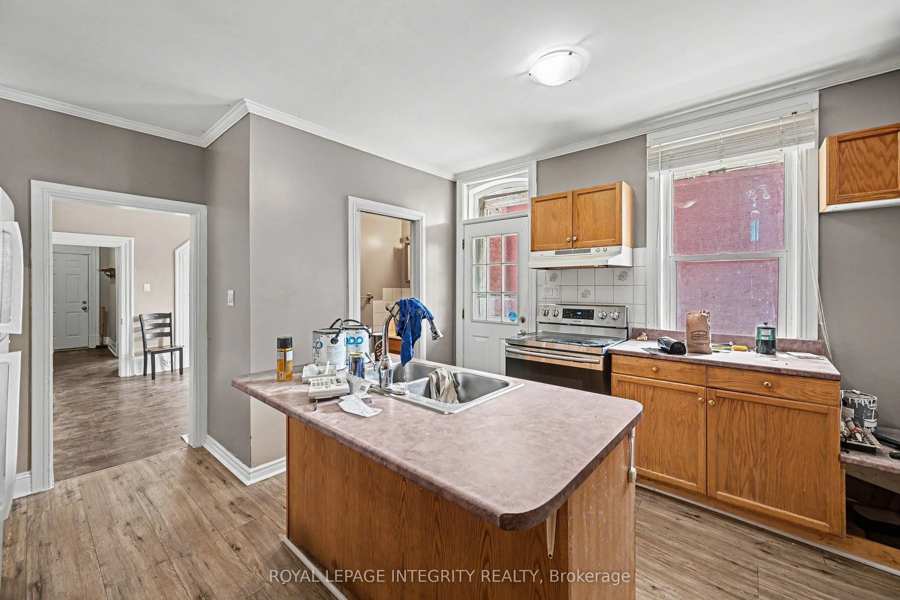 42 Elmsley Street S