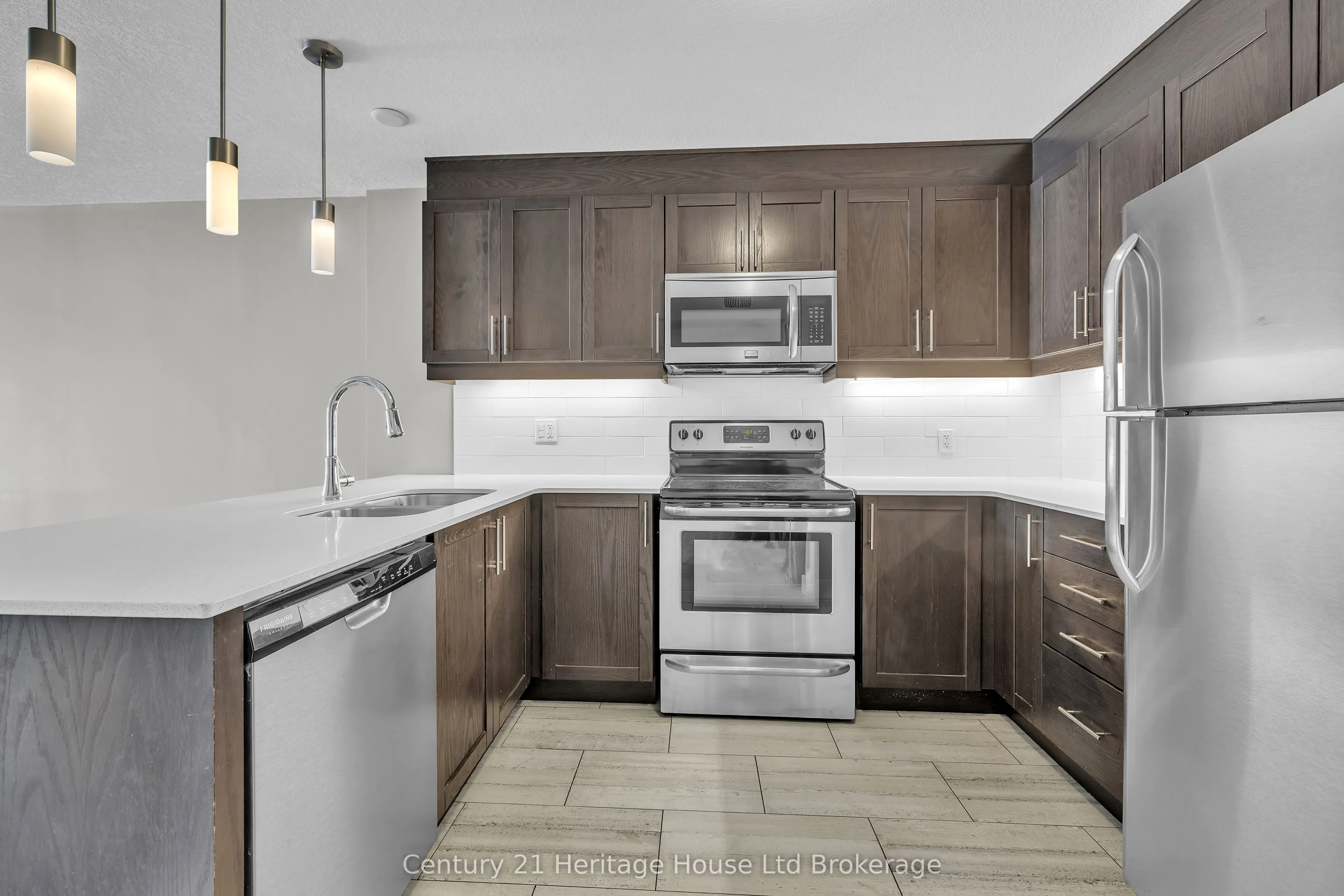34 Brock Street #201