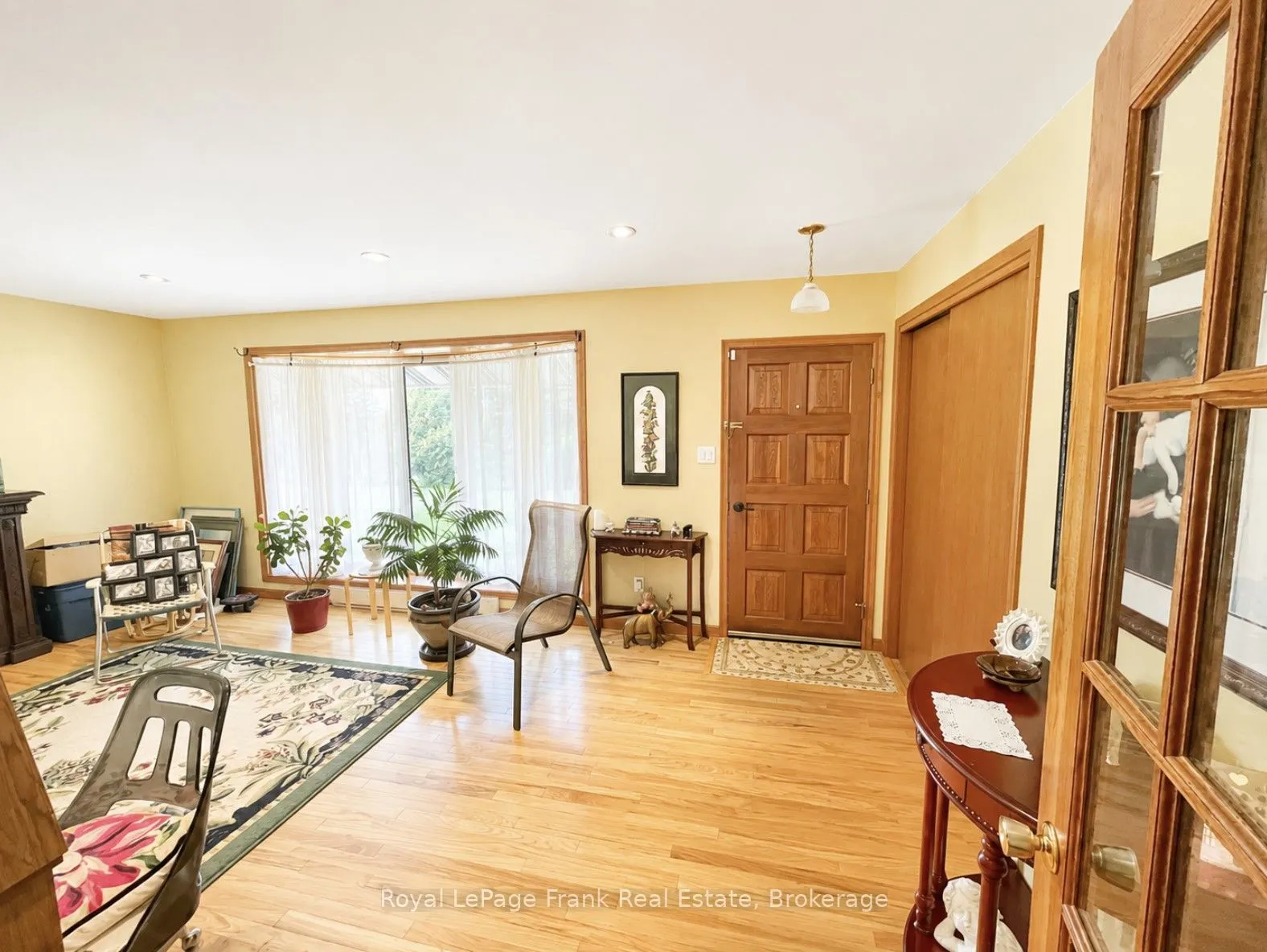 127 Bridge Street W