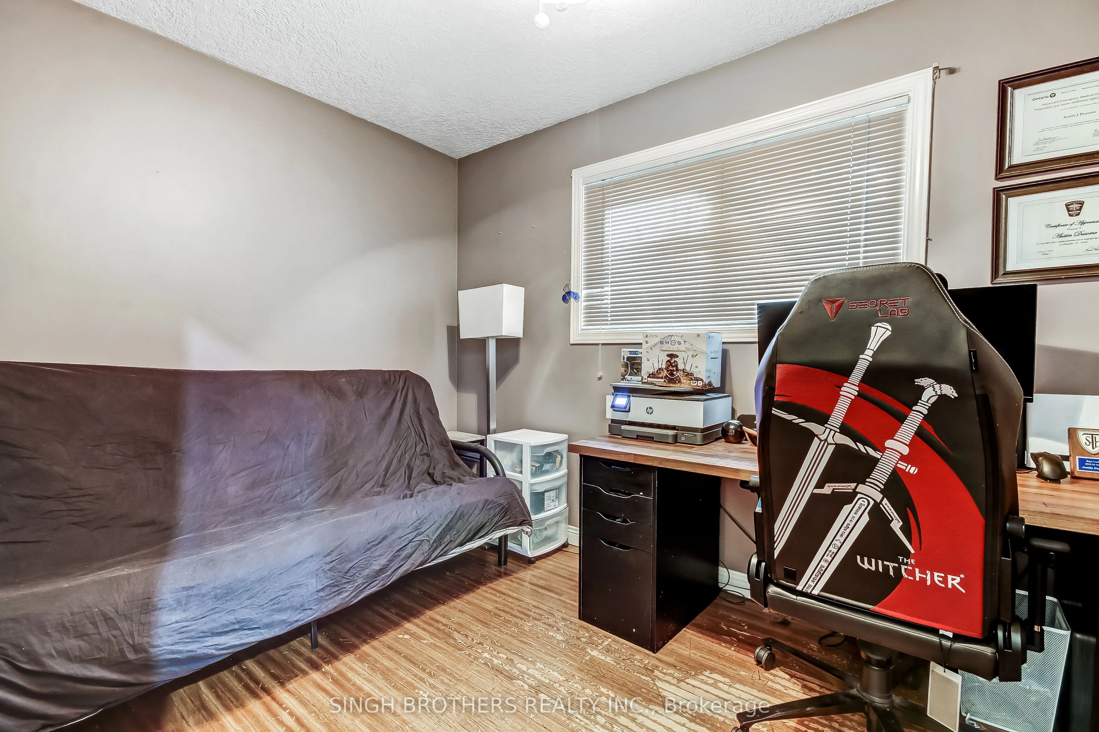 344 Springbank Avenue N