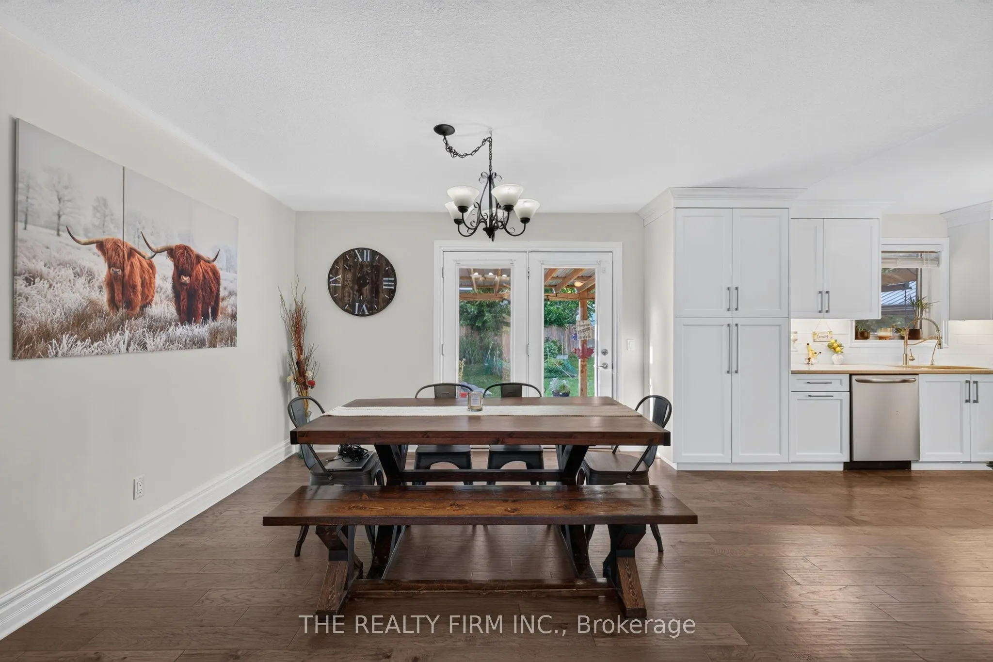 6 Oakdale Place